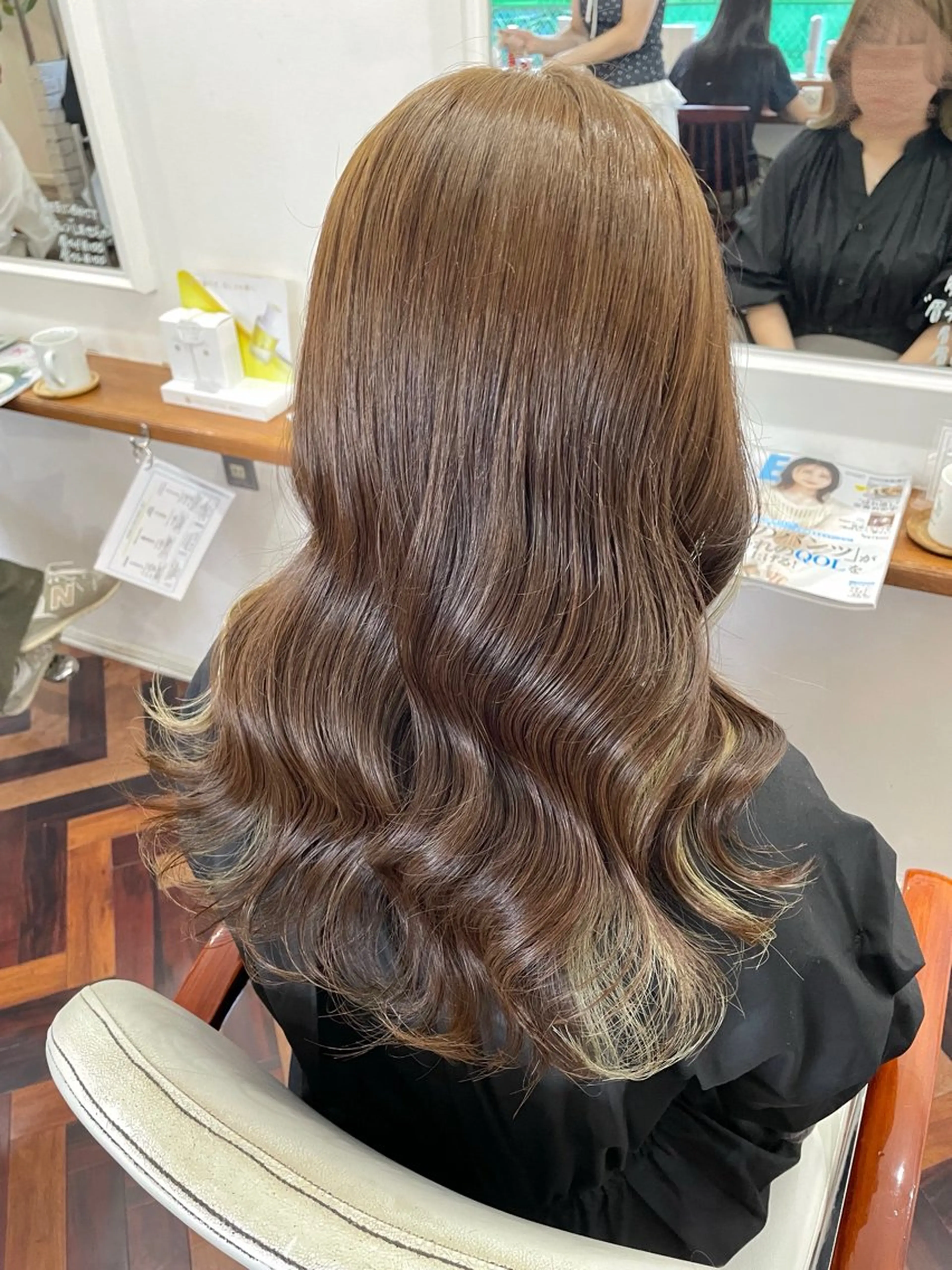 ロング カラー ベージュカラー ブリーチ ブラウンカラー 透明感カラー ブリーチなしカラー カット ヘアカラー トリートメント mopa所属・mopa_kaede /透明感カラー/艶髪のヘアスタイル