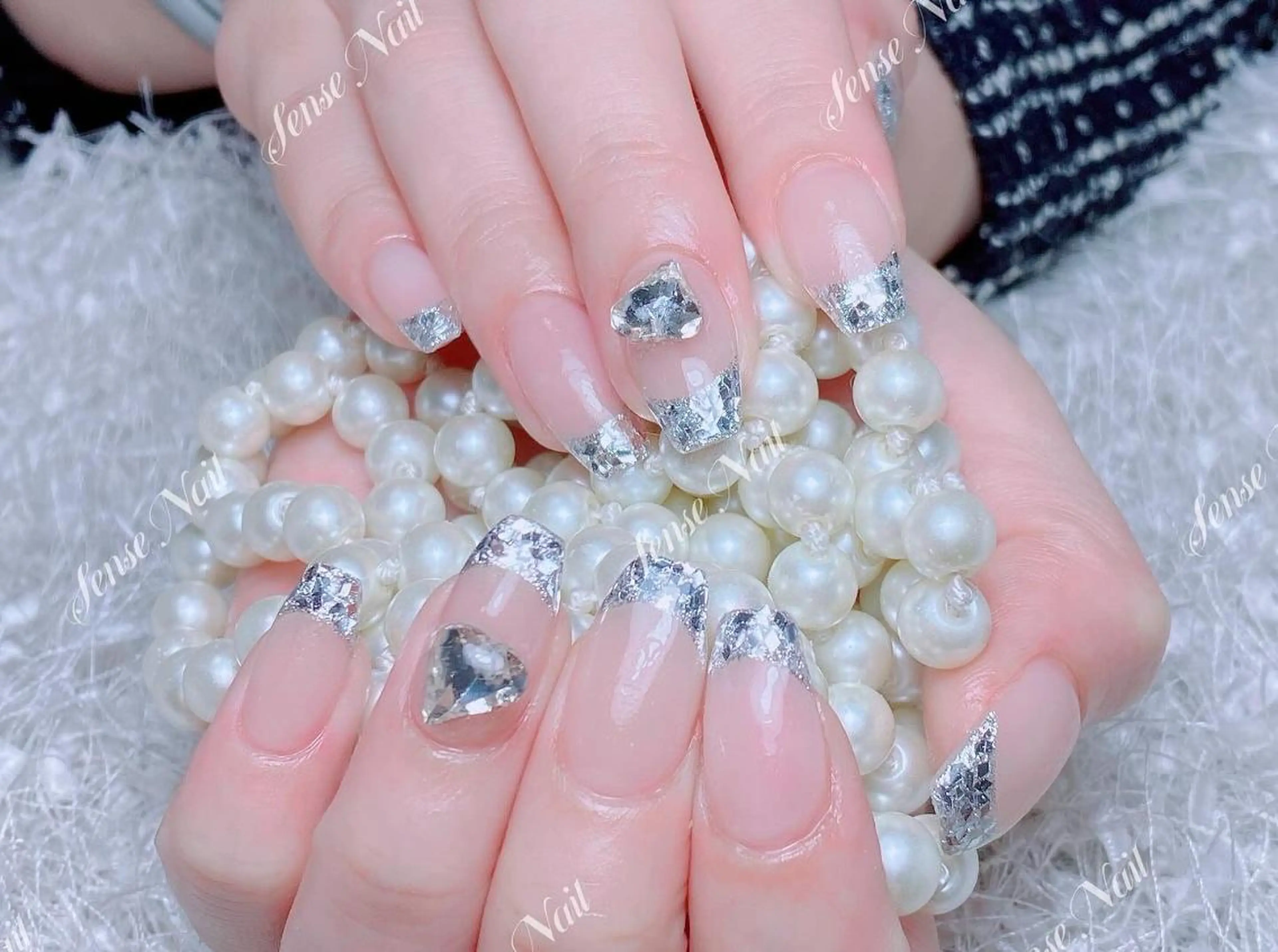 ネイル Queening 🦋のネイルデザイン