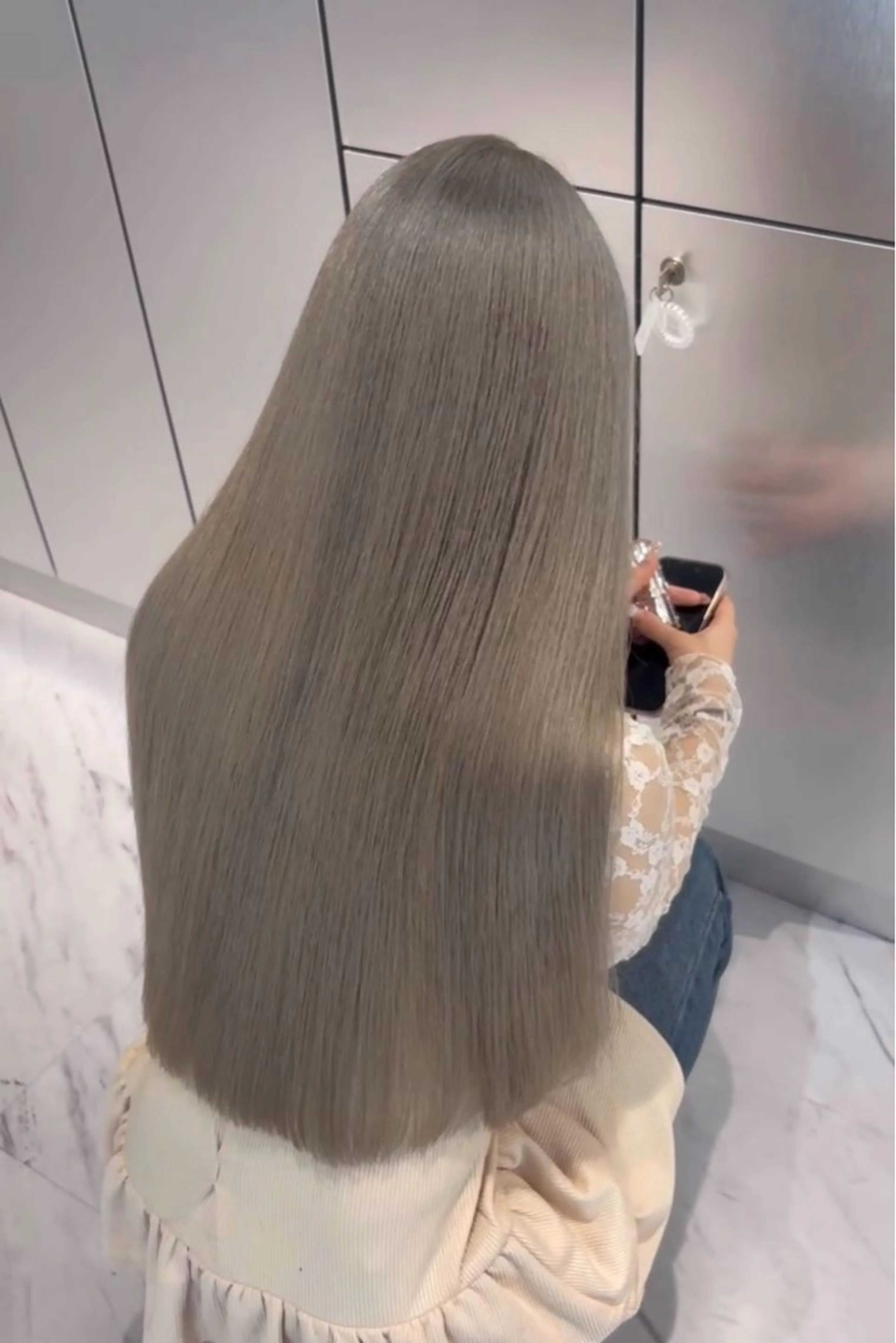 カラー 日並 樹里のヘアスタイル