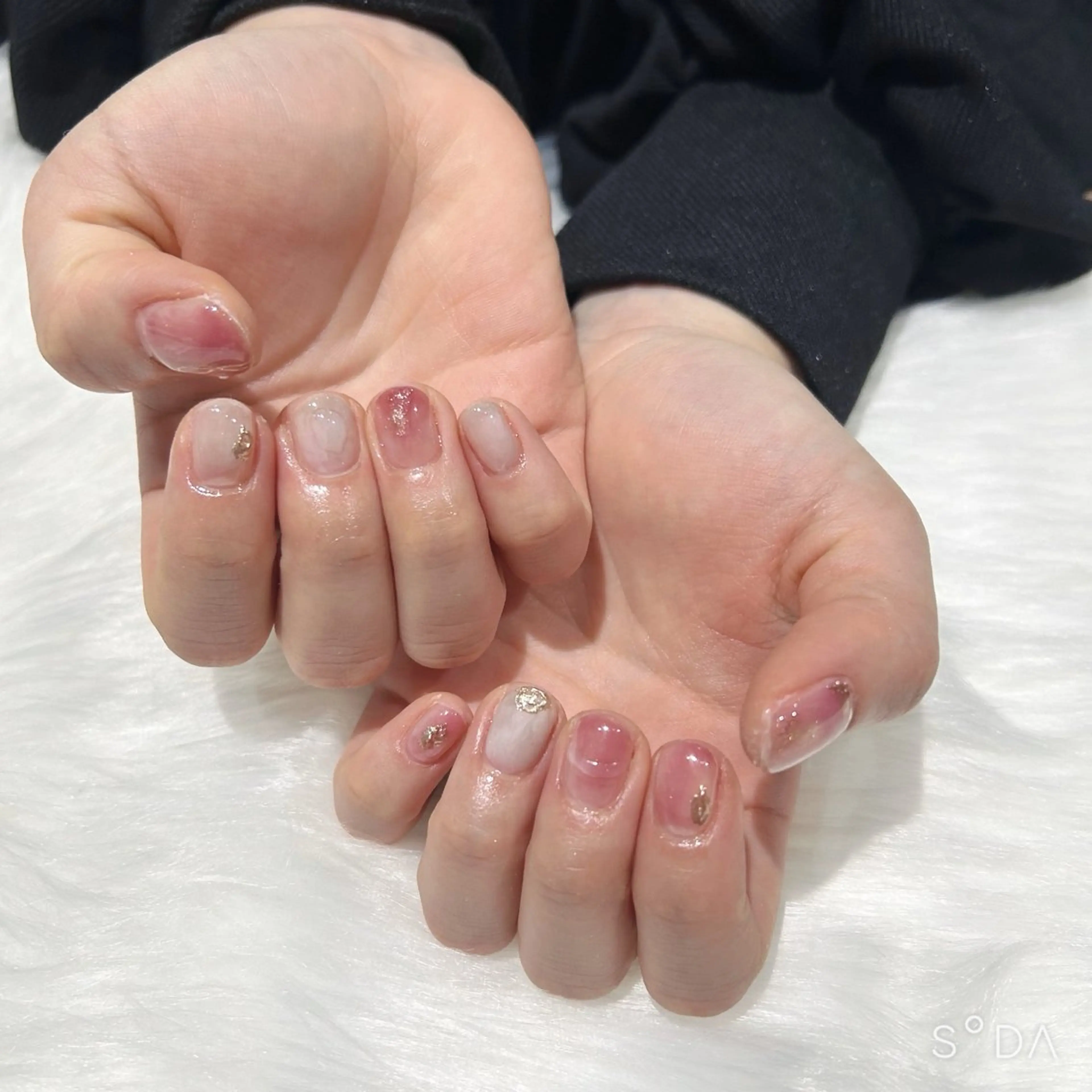 ネイル ミラーネイル ニュアンスネイル ピンク ぷっくりネイル 春ネイル ハンドネイル Keli Nailのネイルデザイン