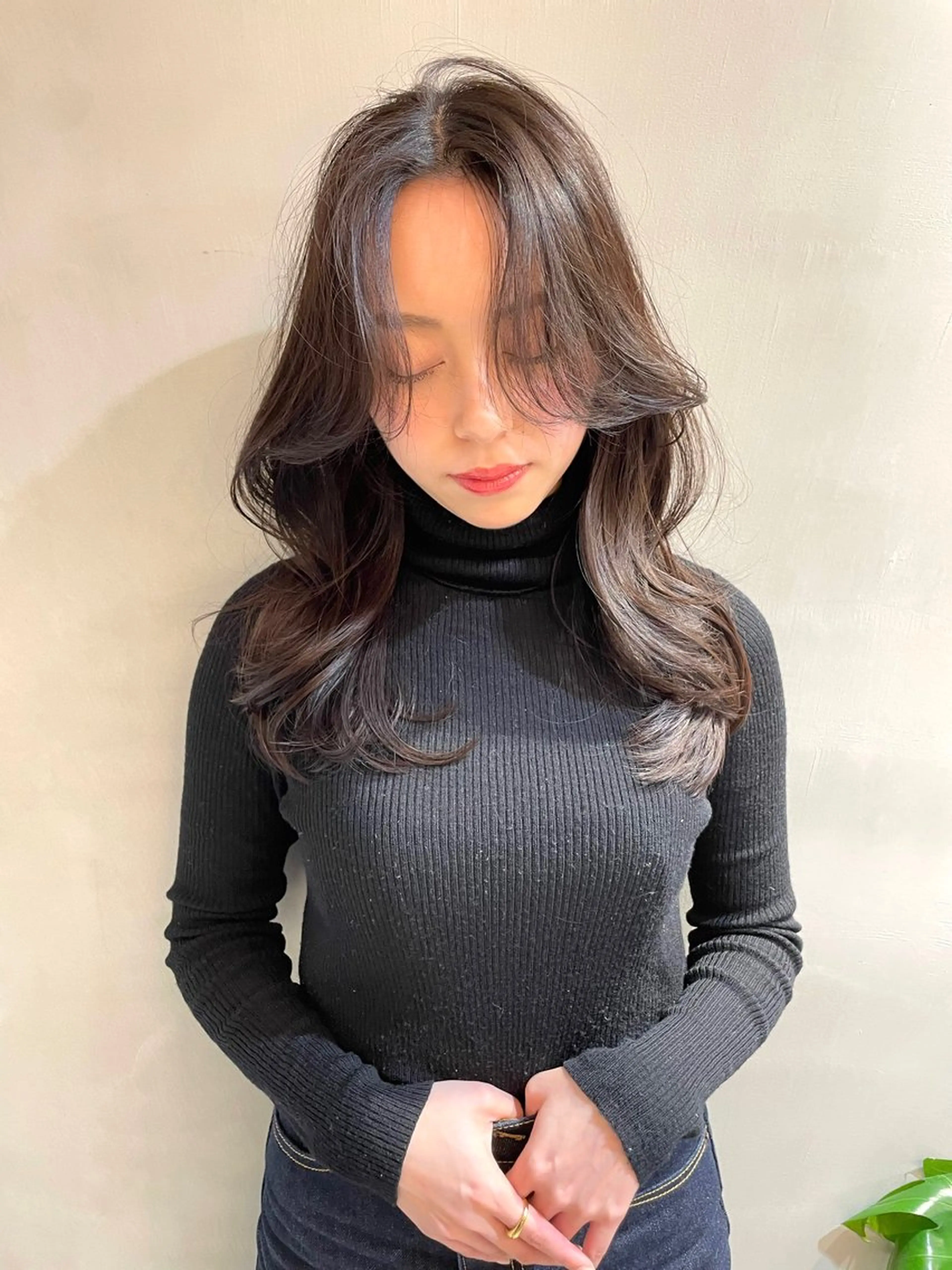 セミロング カラー ヘアアレンジ 透明感カラー 韓国風ヘア レイヤーカット the path shogo🌻のヘアスタイル