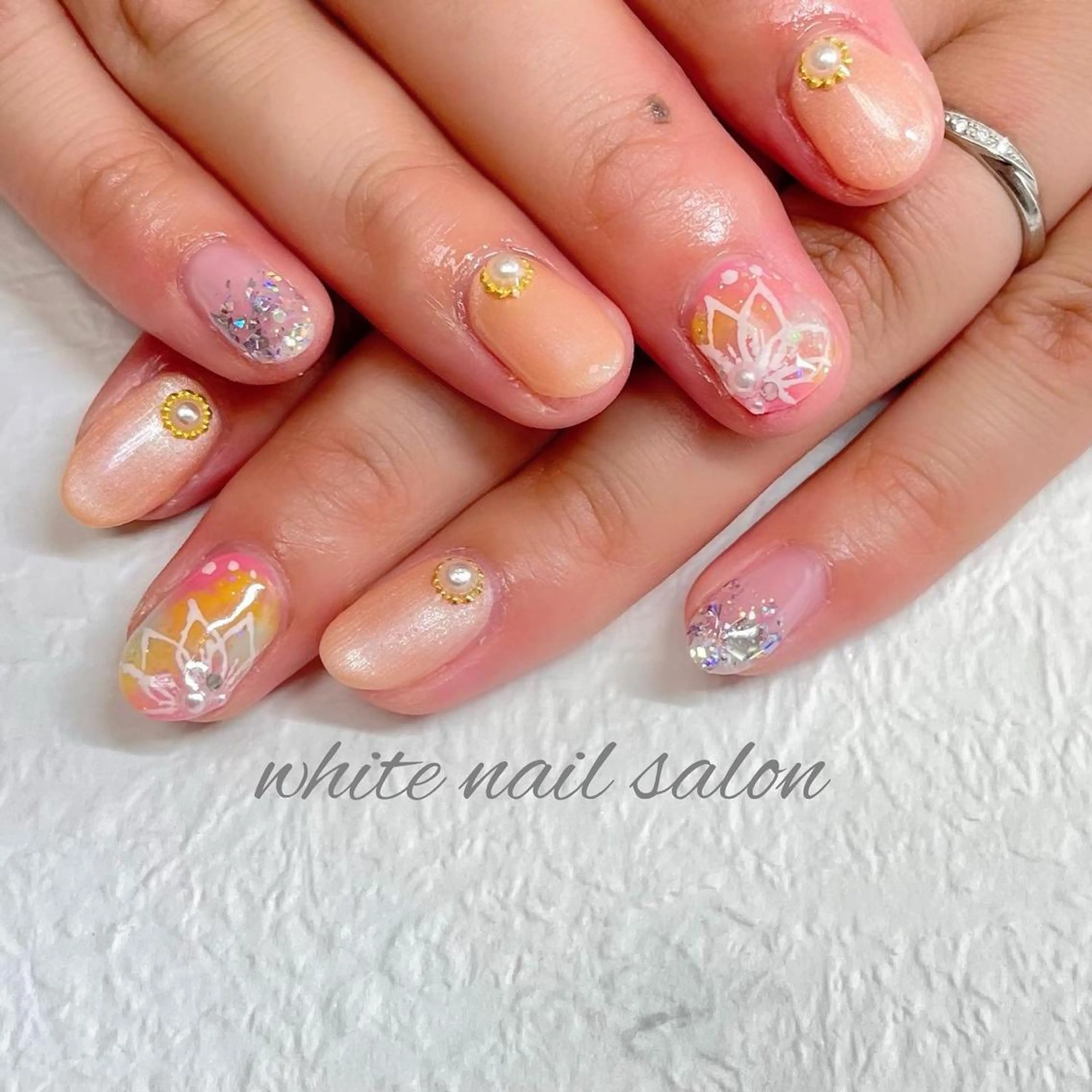 ネイル フットネイル ジェルネイル ハードジェル ラメ(グリッター) 持ち込み ハンドネイル white nail salonのネイルデザイン