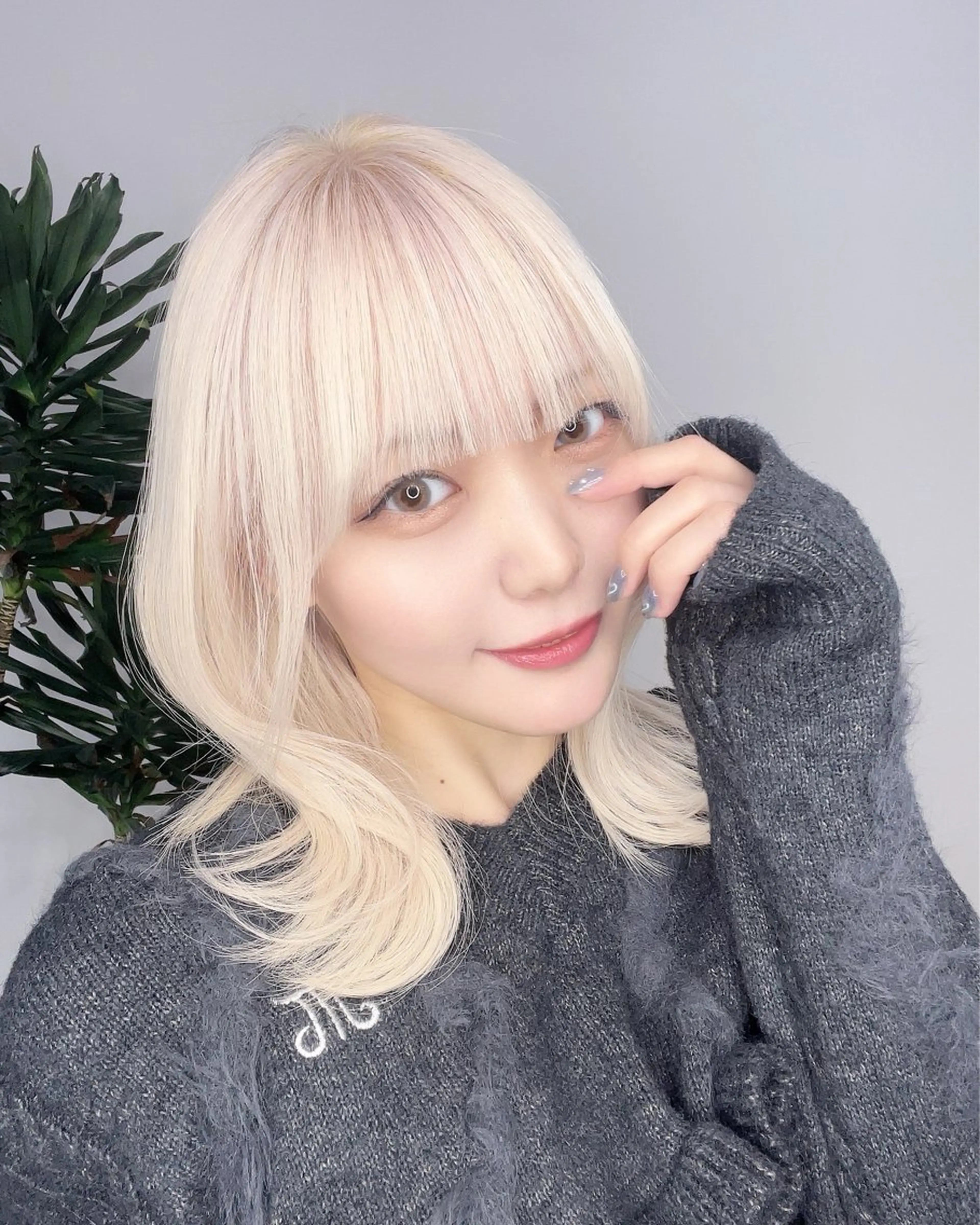 セミロング カラー ベージュカラー ホワイトベージュ カット ヘアカラー トリートメント 透明感×髪質改善🧸 韓国ヘア　武田涼のヘアスタイル