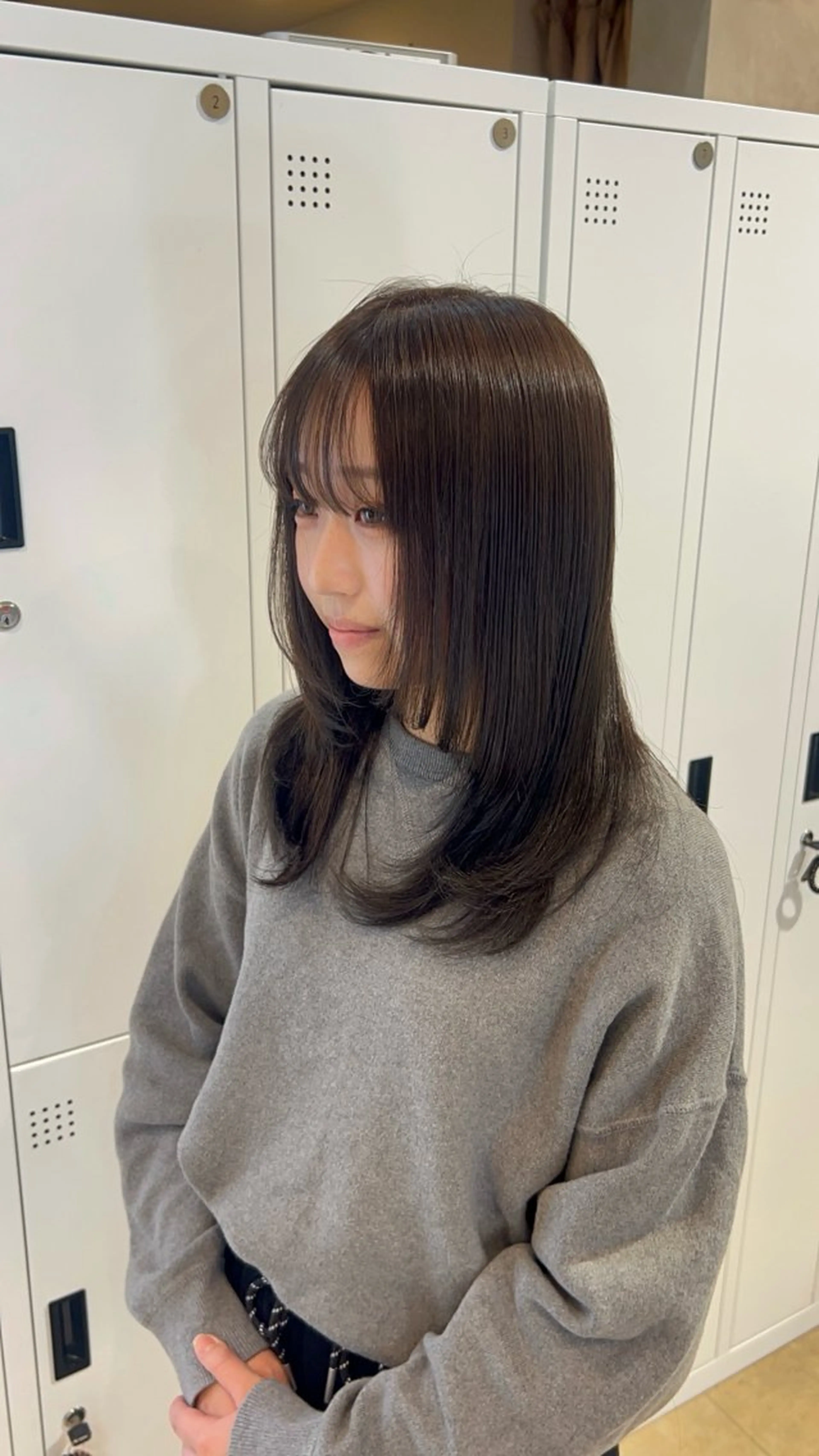 ミディアム カット ヘアカラー hina/トレンド スタイルNo.1🎀のヘアスタイル