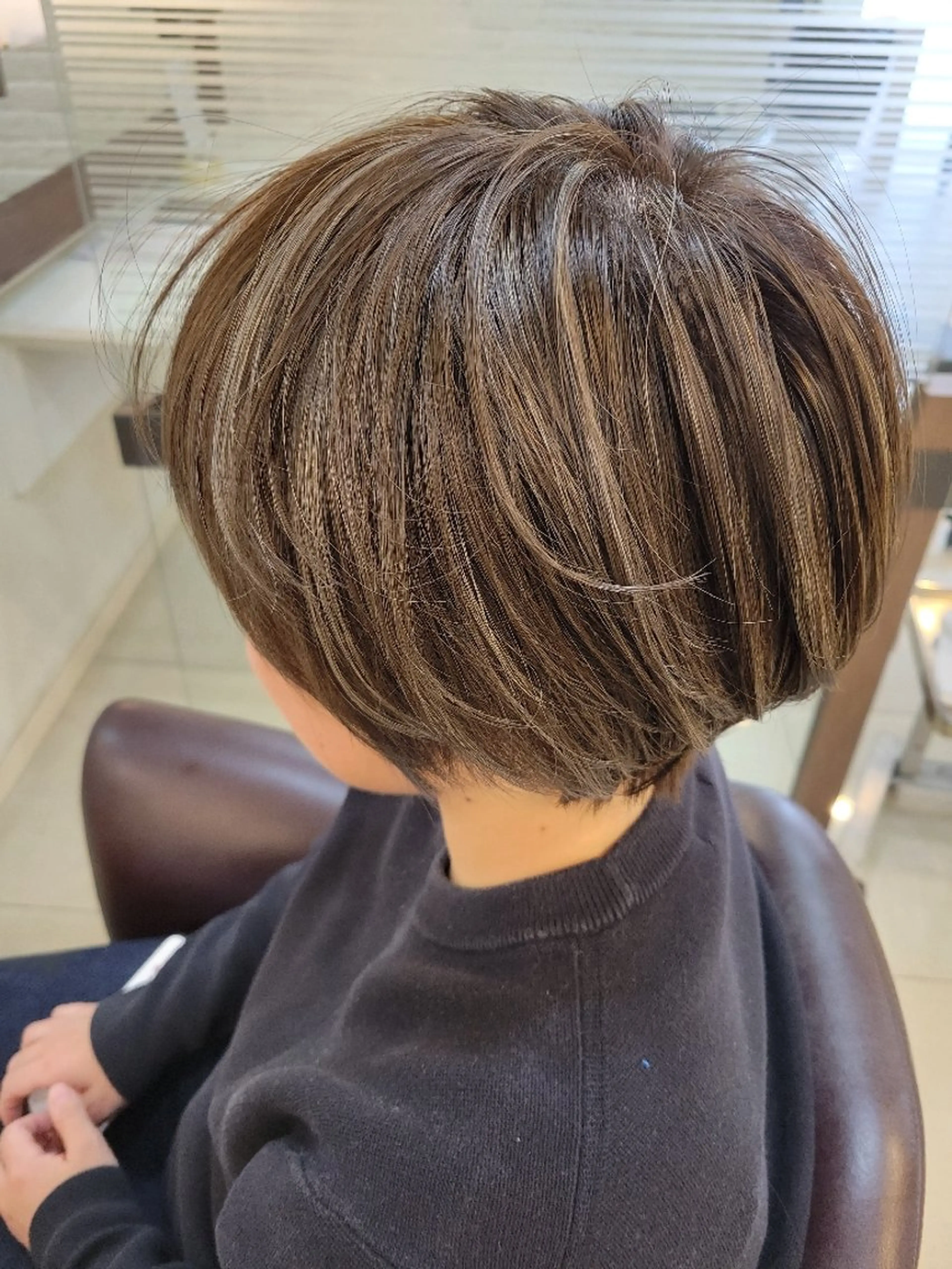ショート 丸みショート アッシュ ボブ ハイライト ショートヘア むらの じゅんやのヘアスタイル