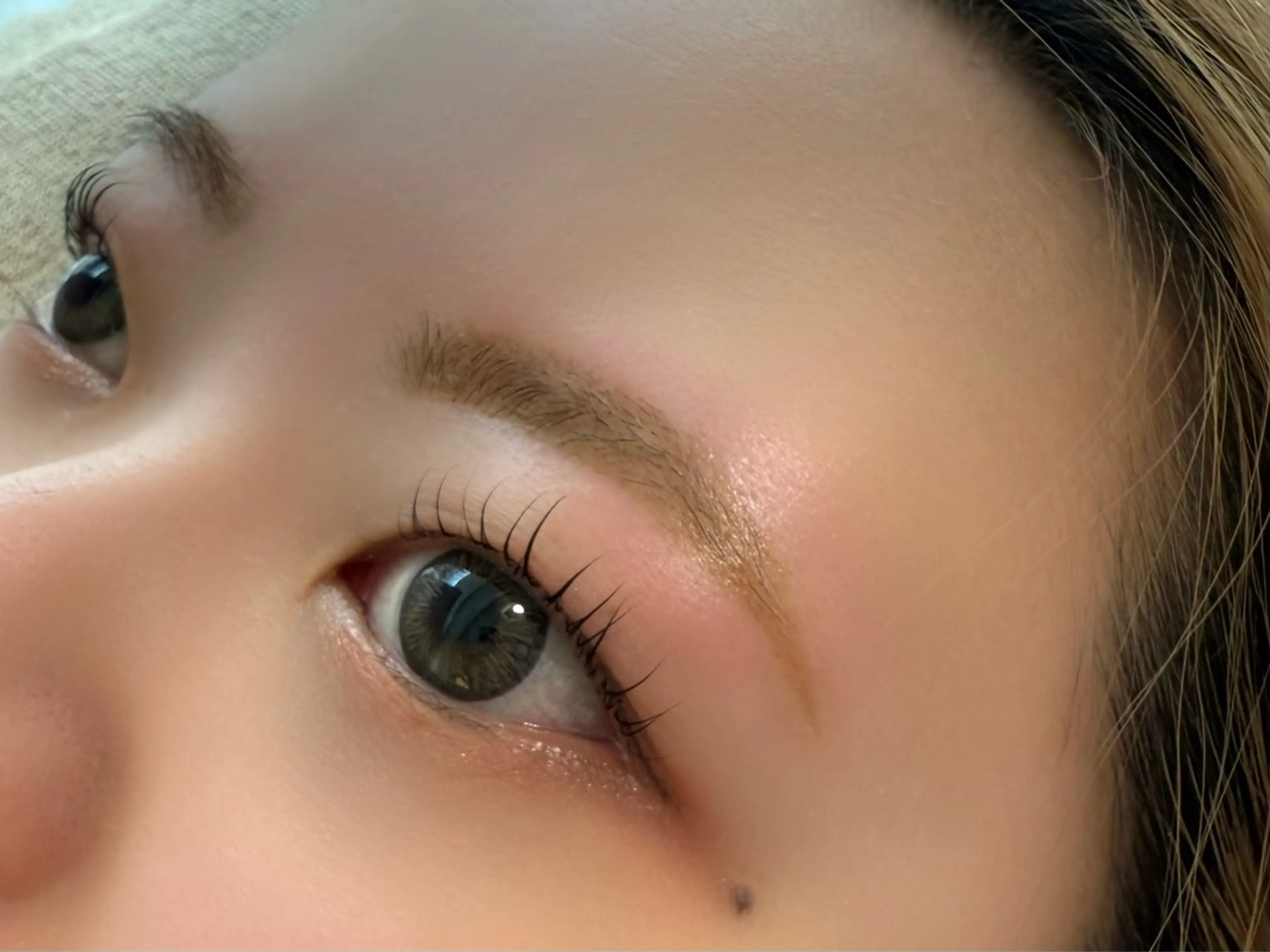 アイブロウ femme 當田 莉央のヘアスタイル