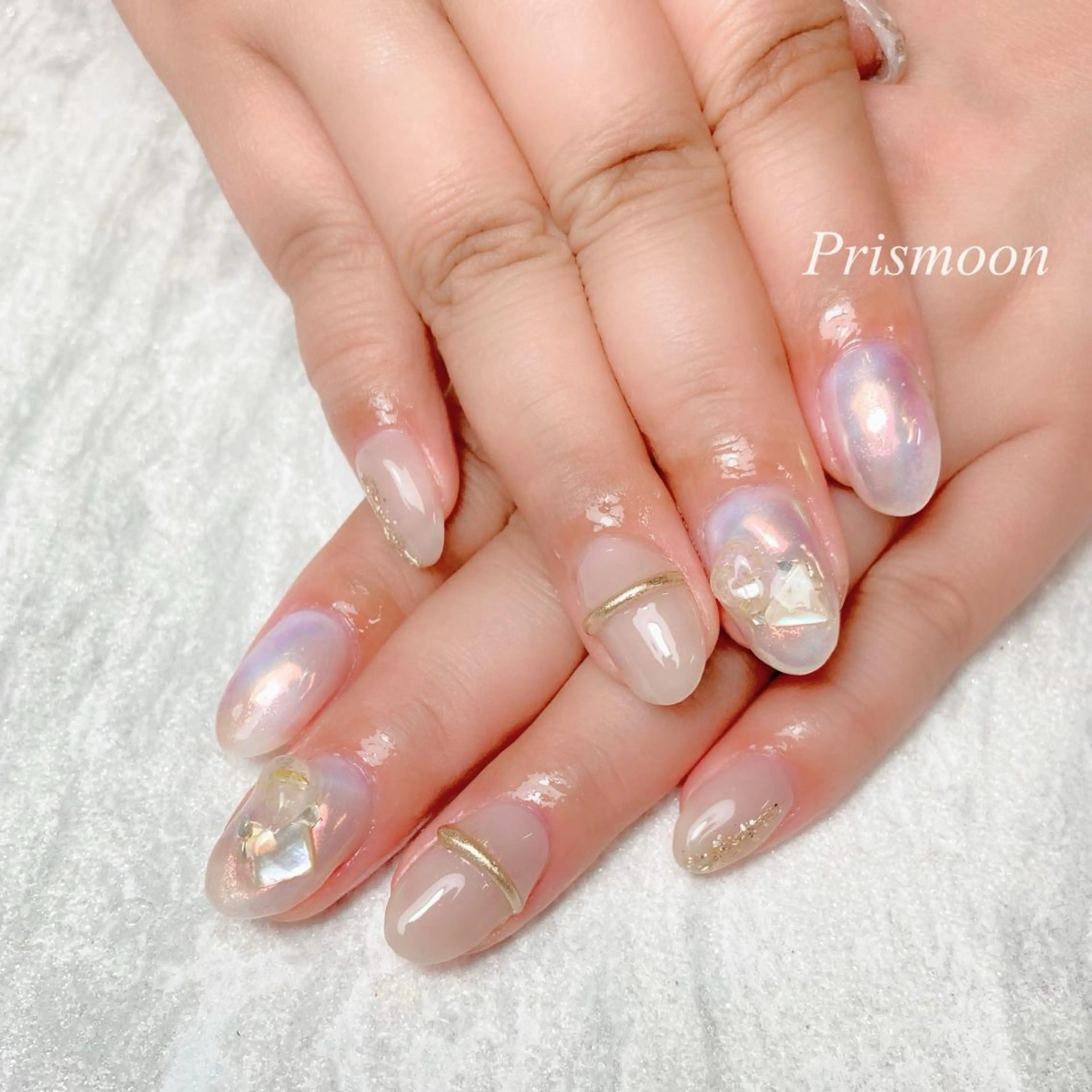 ネイル オーロラネイル 氷ネイル・うるうるネイル ニュアンスネイル Prismoon  Nail所属・Prismoon Nailのネイルデザイン