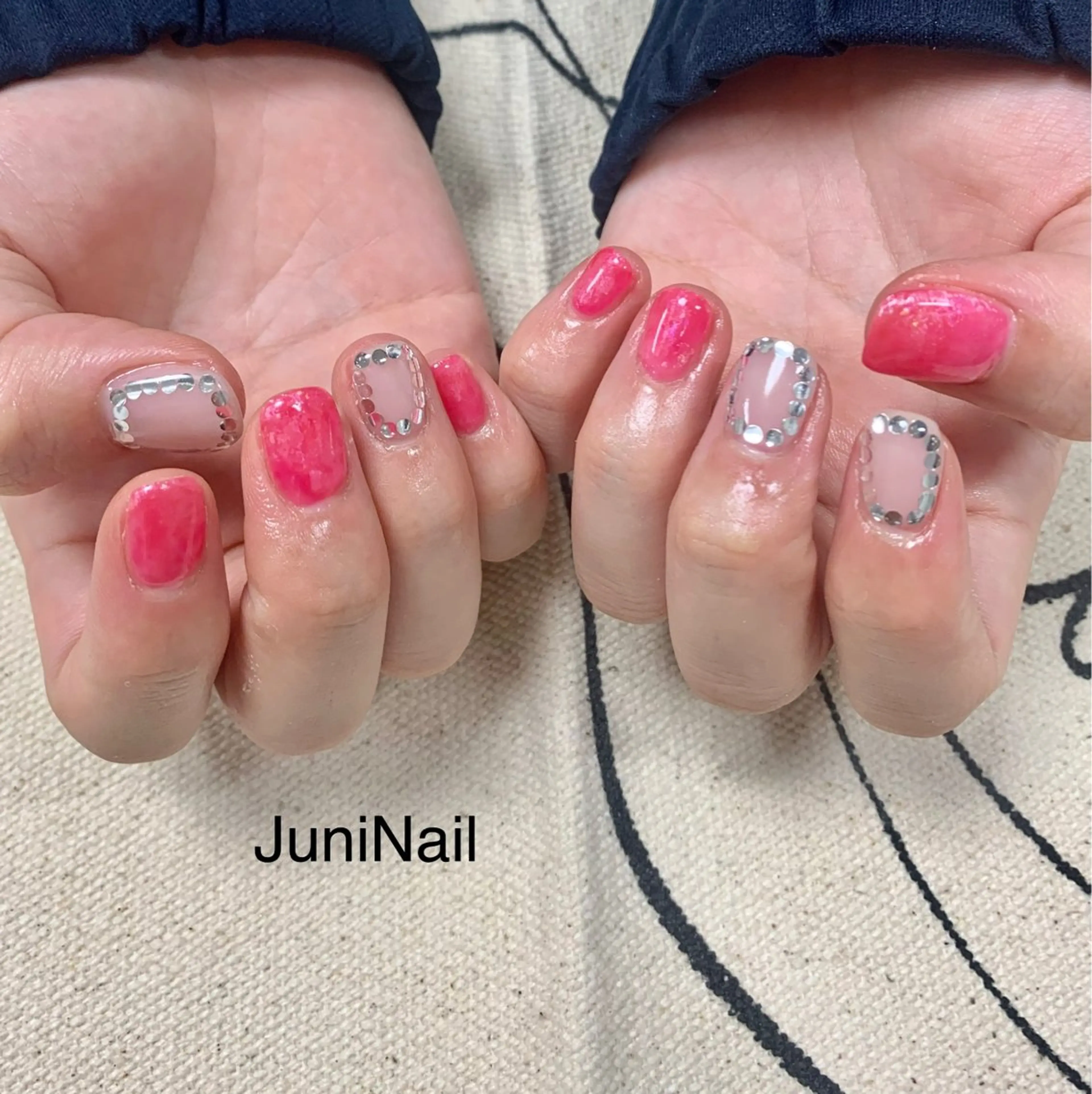ネイル オーロラネイル フラッシュネイル 氷ネイル・うるうるネイル キラキラネイル 韓国ネイル ハンドネイル JuniNail 주니네일🇰🇷suのネイルデザイン