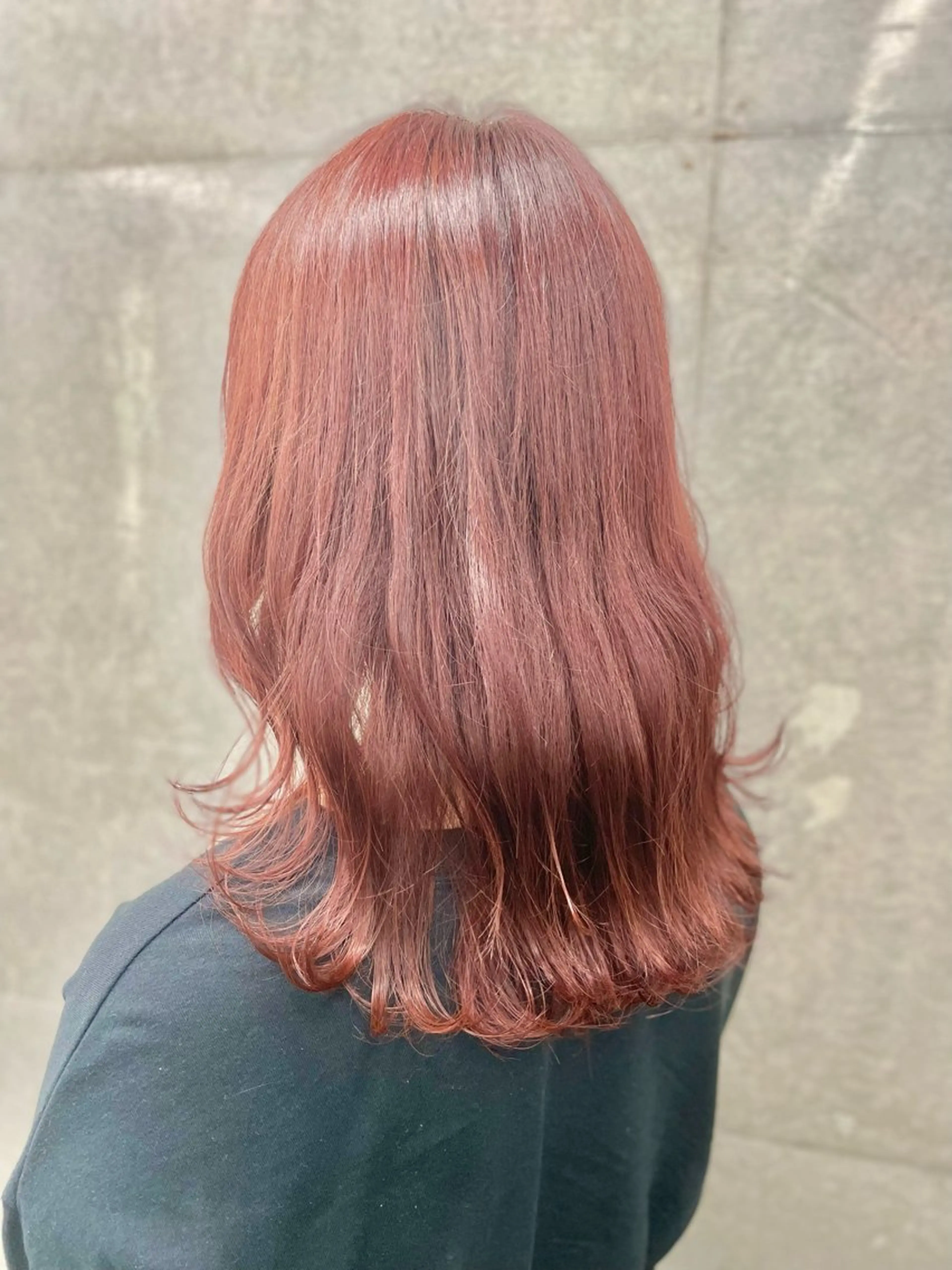 セミロング アッシュ ボブ くびれヘア ハイライト レイヤーカット 透明感／髪質改善 遠藤良祈のヘアスタイル