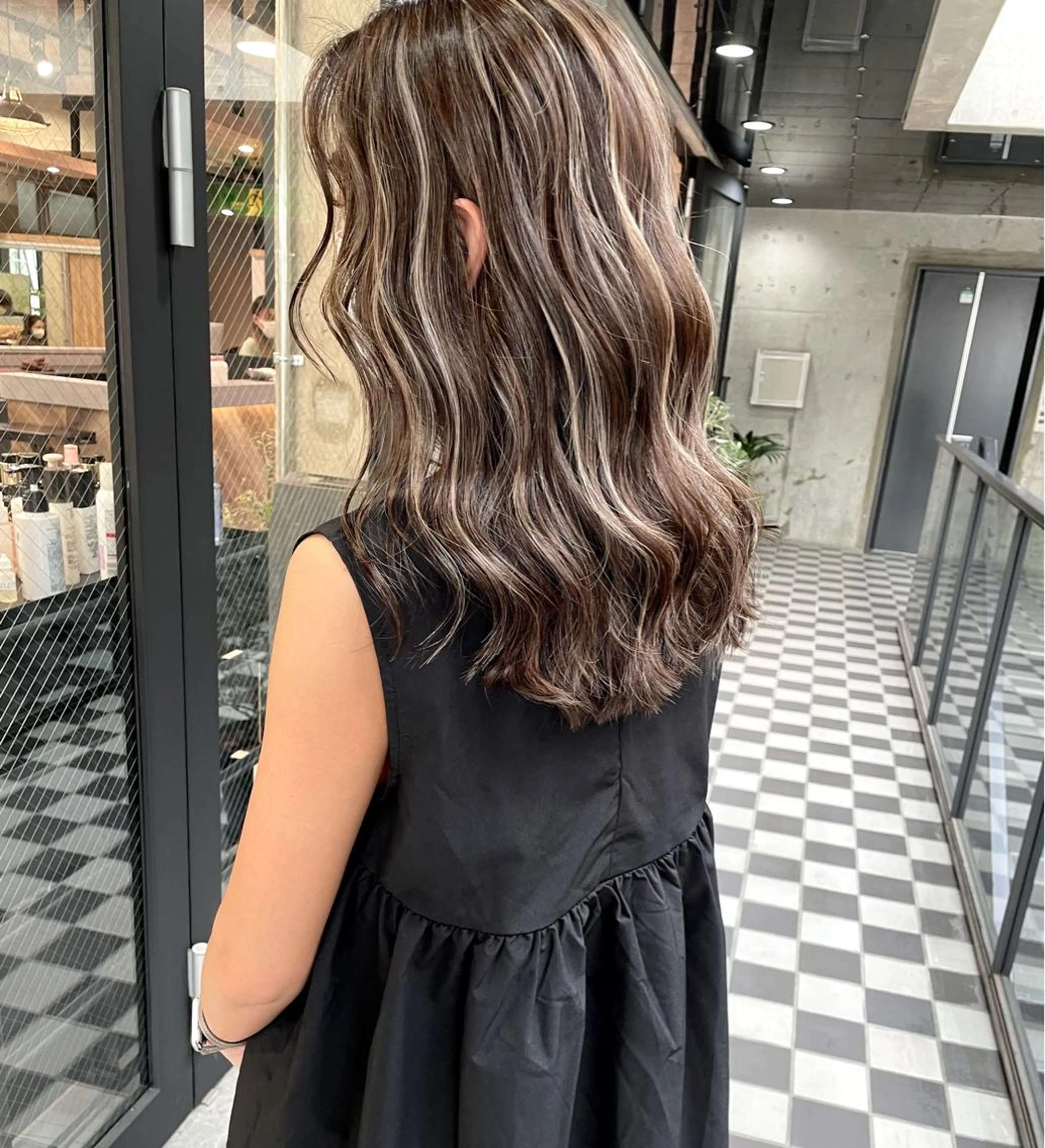 ロング カラー ベージュカラー ハイライトカラー ハイライト ヘアカラー 🌺KANA🇺🇸 海外トレンドヘアのヘアスタイル