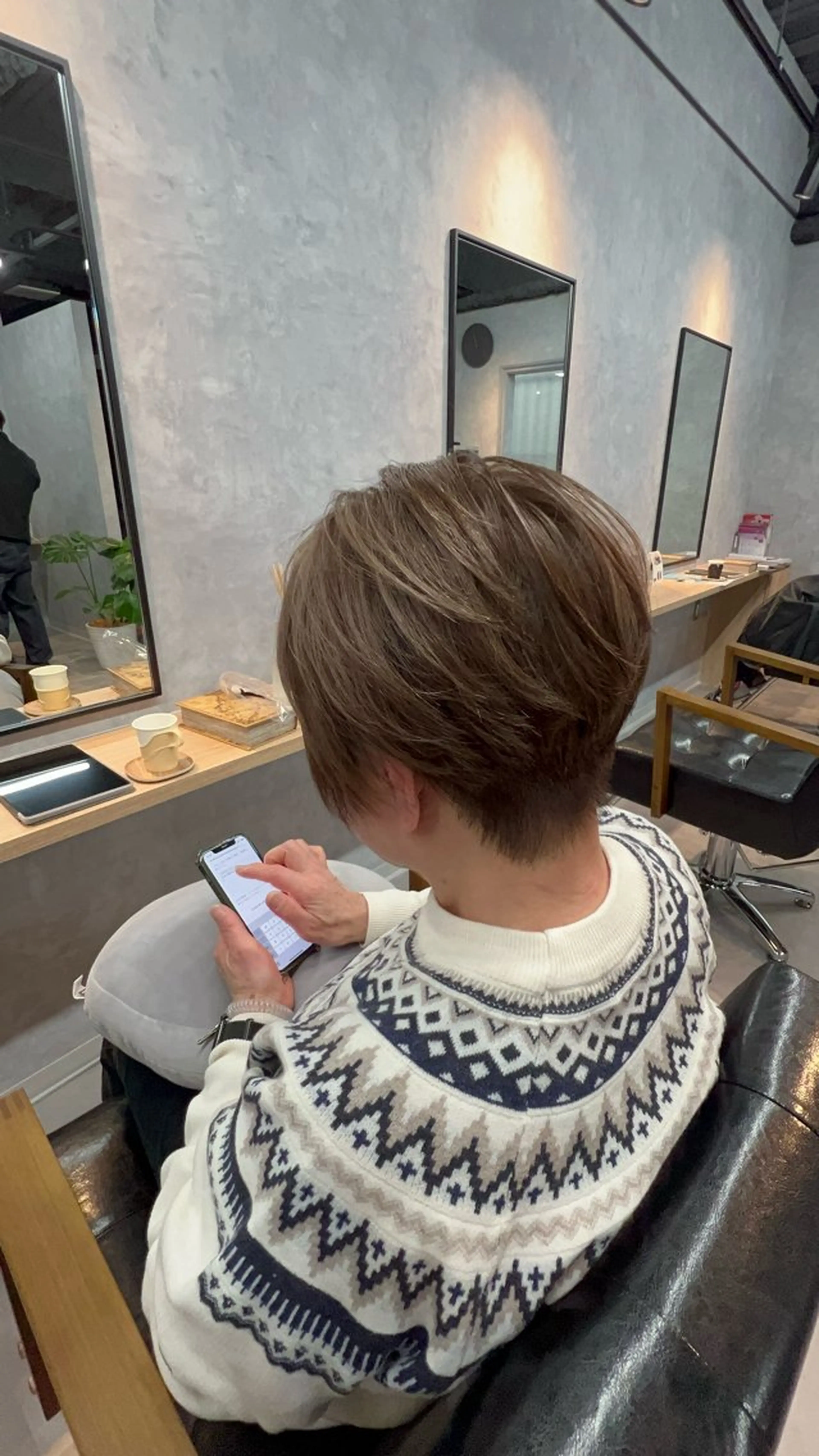 ショート motoトップカラー リスト/ブリーチカラのヘアスタイル