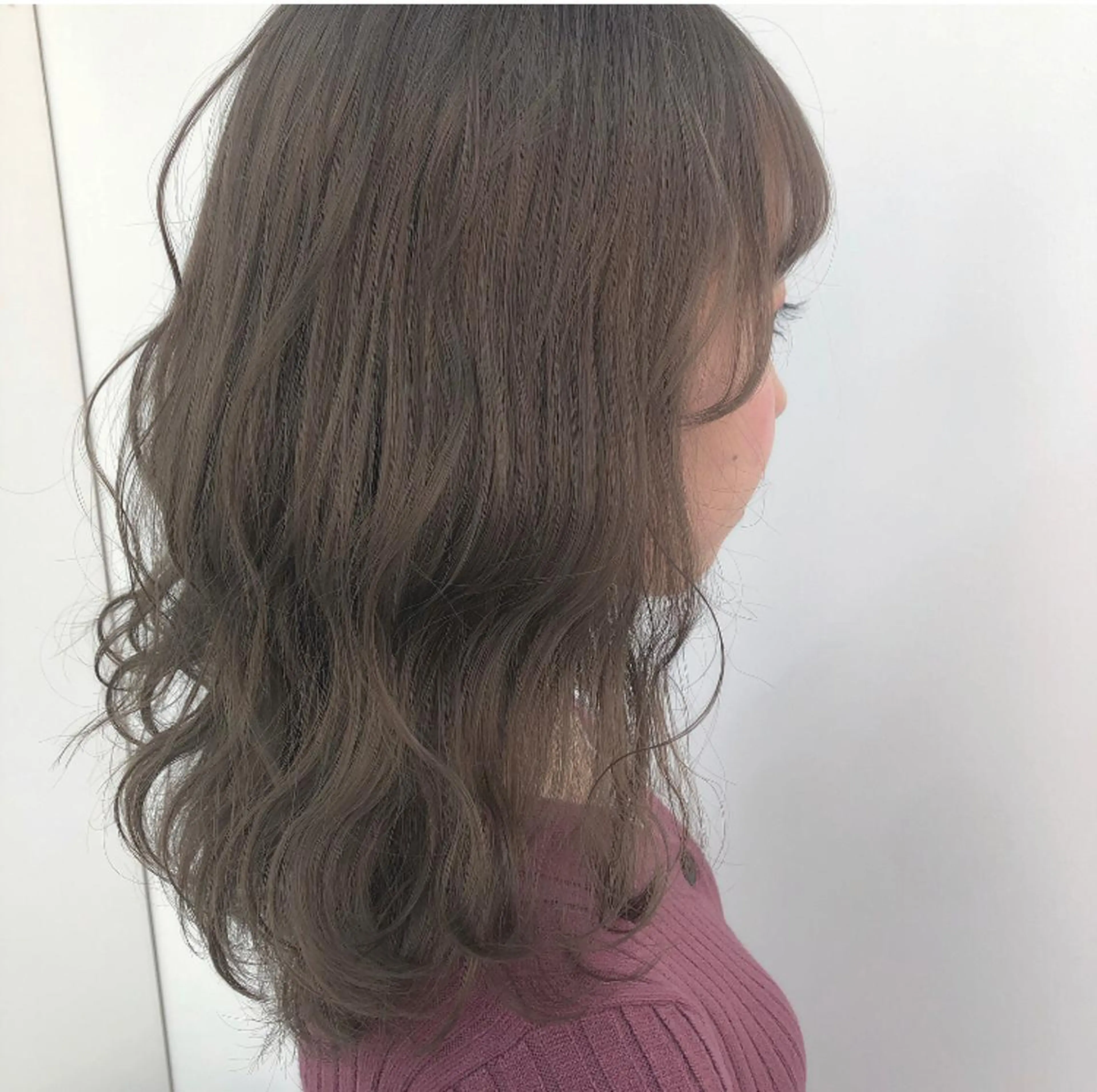 ミディアム カラー ベージュカラー ミルクティーベージュ レイヤー/ハイトーン 🧸SENAのヘアスタイル