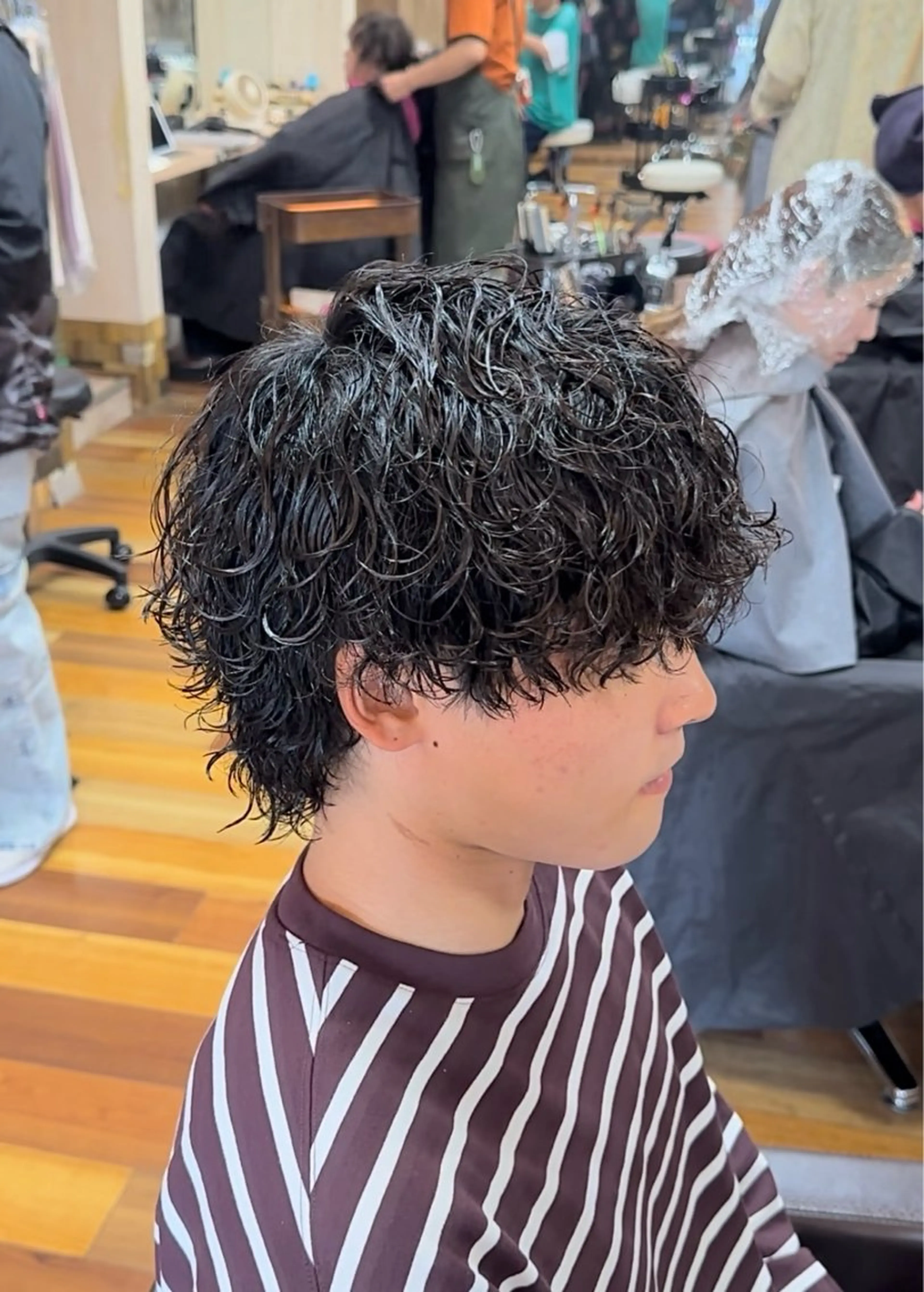 ショート パーマ ウルフカット カット パーマ ウエチ シオミ 金沢文庫のヘアスタイル