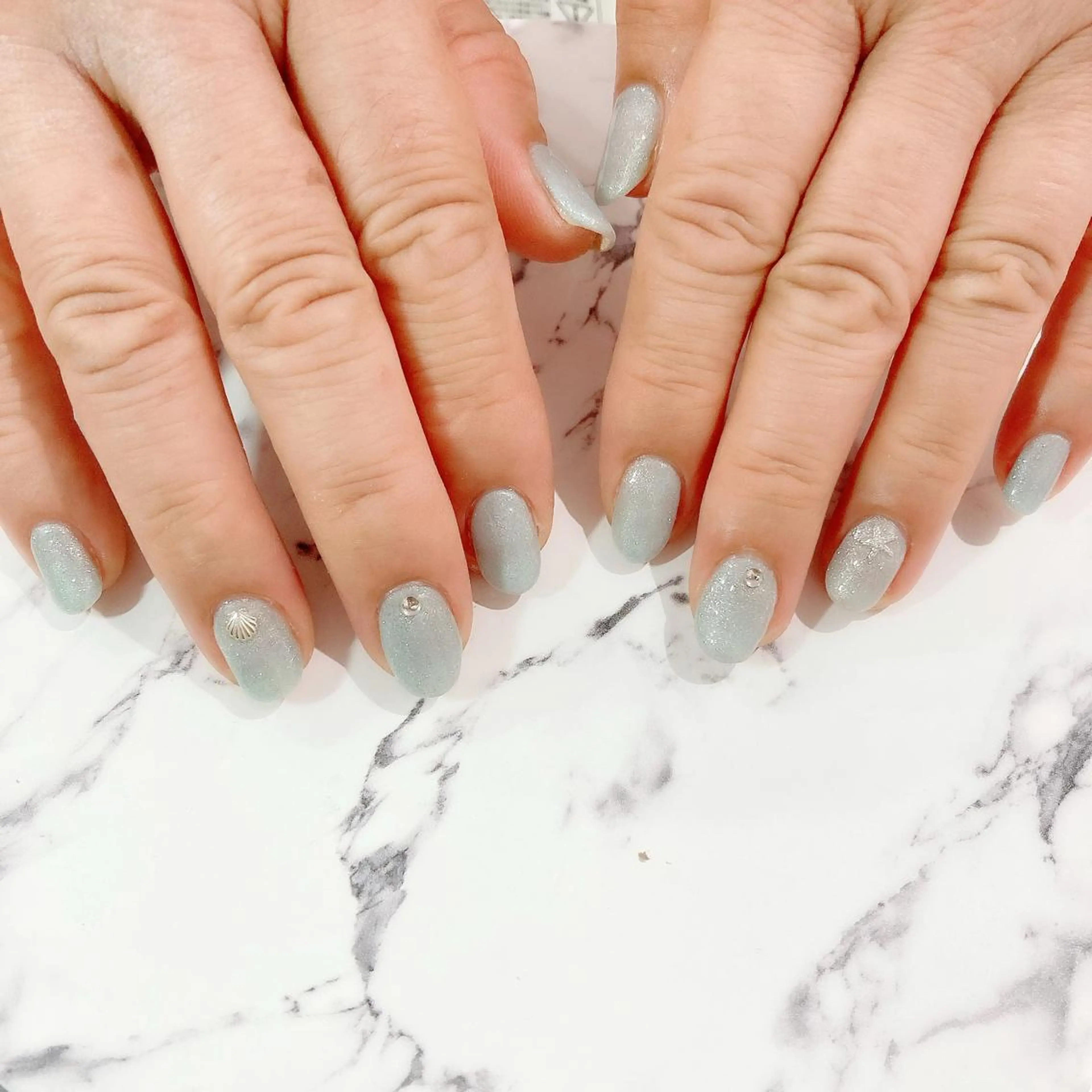 ネイル ブルー ジェルネイル キラキラネイル ワンカラーネイル パラジェル Nail Kのネイルデザイン