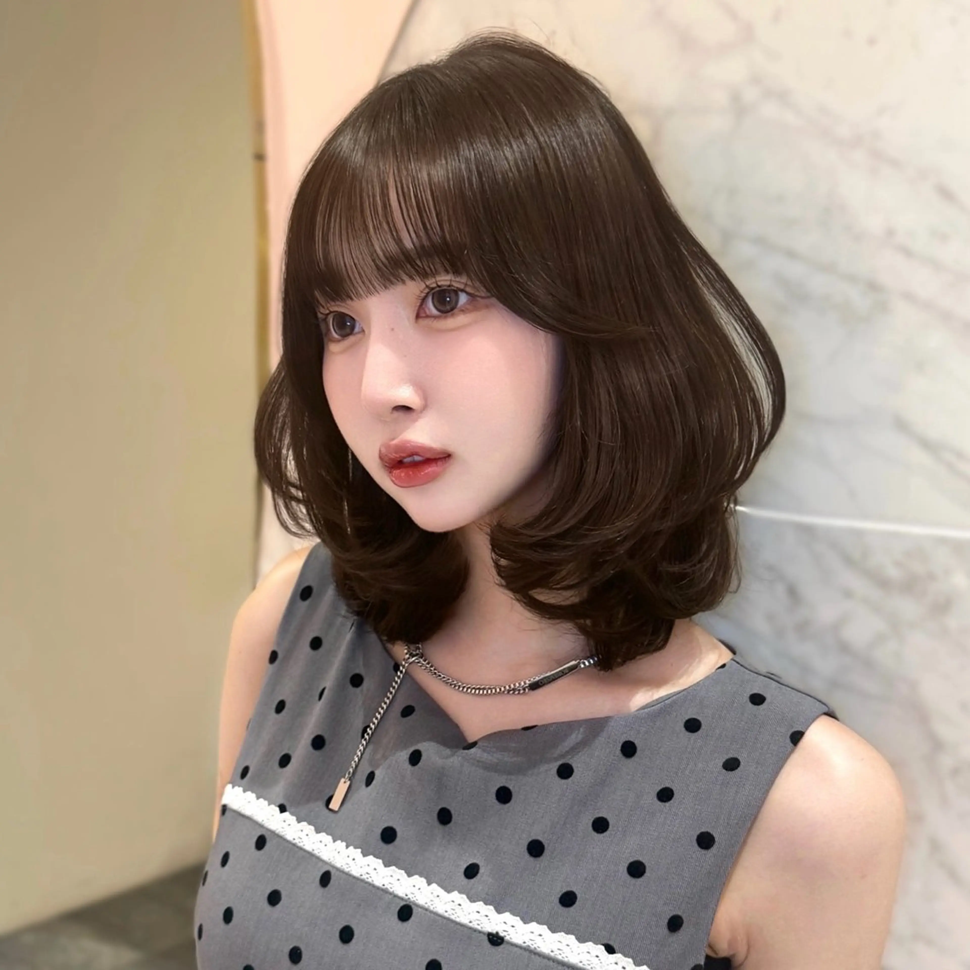 ミディアム カラー ミディアムレイヤー ブラウンカラー チョコレートブラウン ボブ 伸ばしかけ カット ヘアカラー トリートメント モテ韓国ヘア/ レイヤー🤍RIKAのヘアスタイル