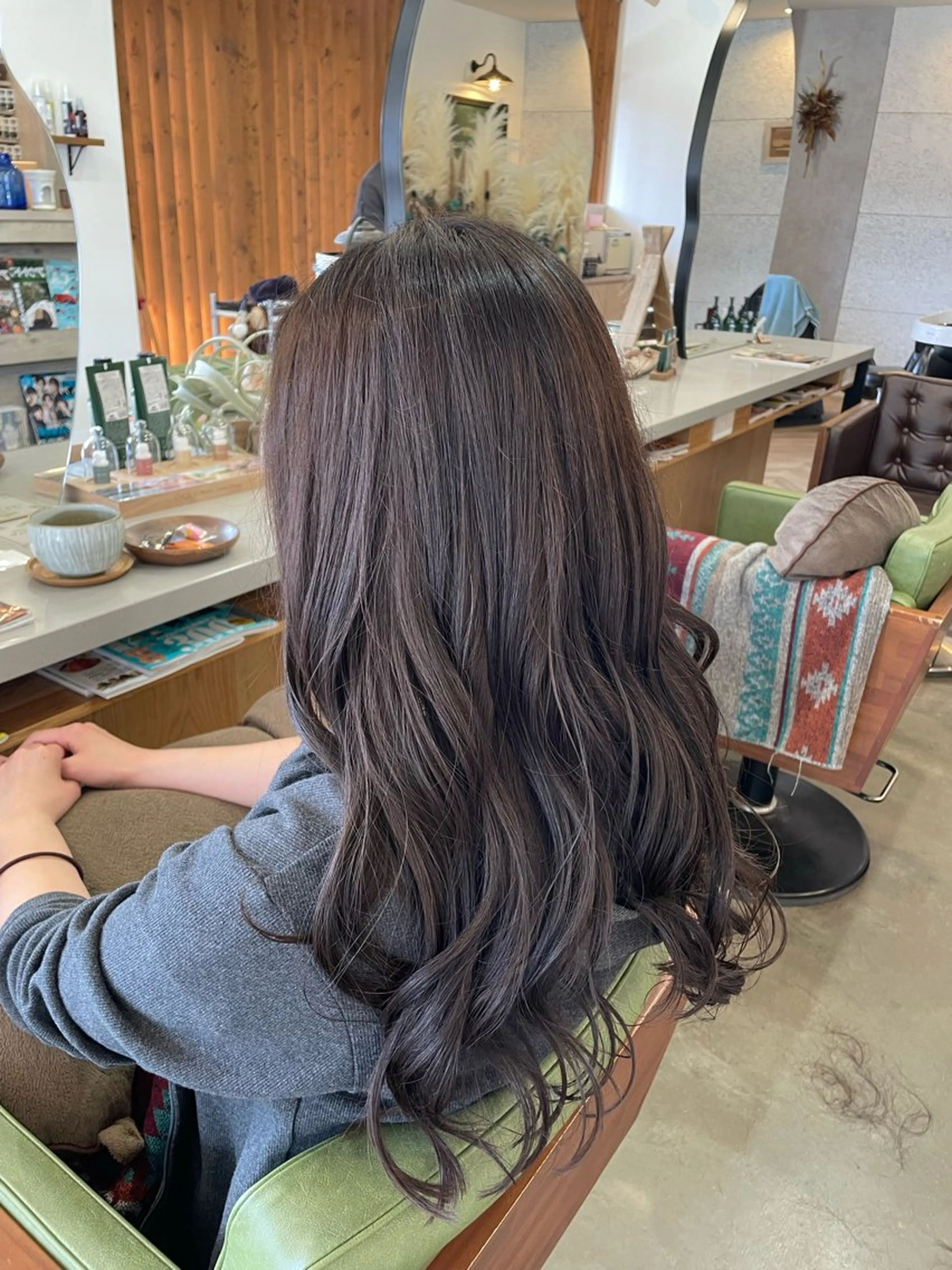 ロング カット ヘアカラー トリートメント サイトウ アヤナのヘアスタイル