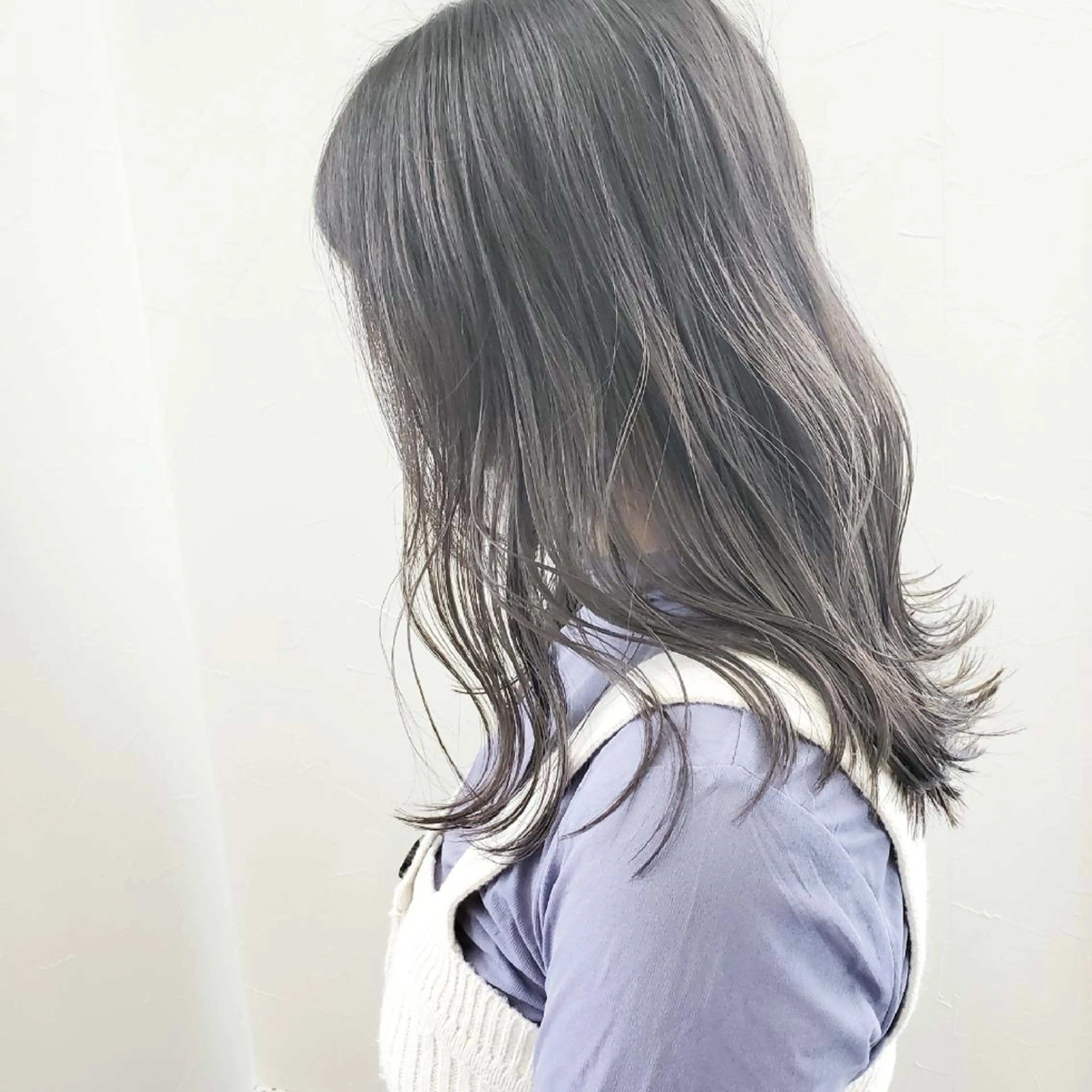 セミロング カラー グレージュ ヘアカラー トリートメント レイヤーカット/ ウルフカット/大橋 のヘアスタイル