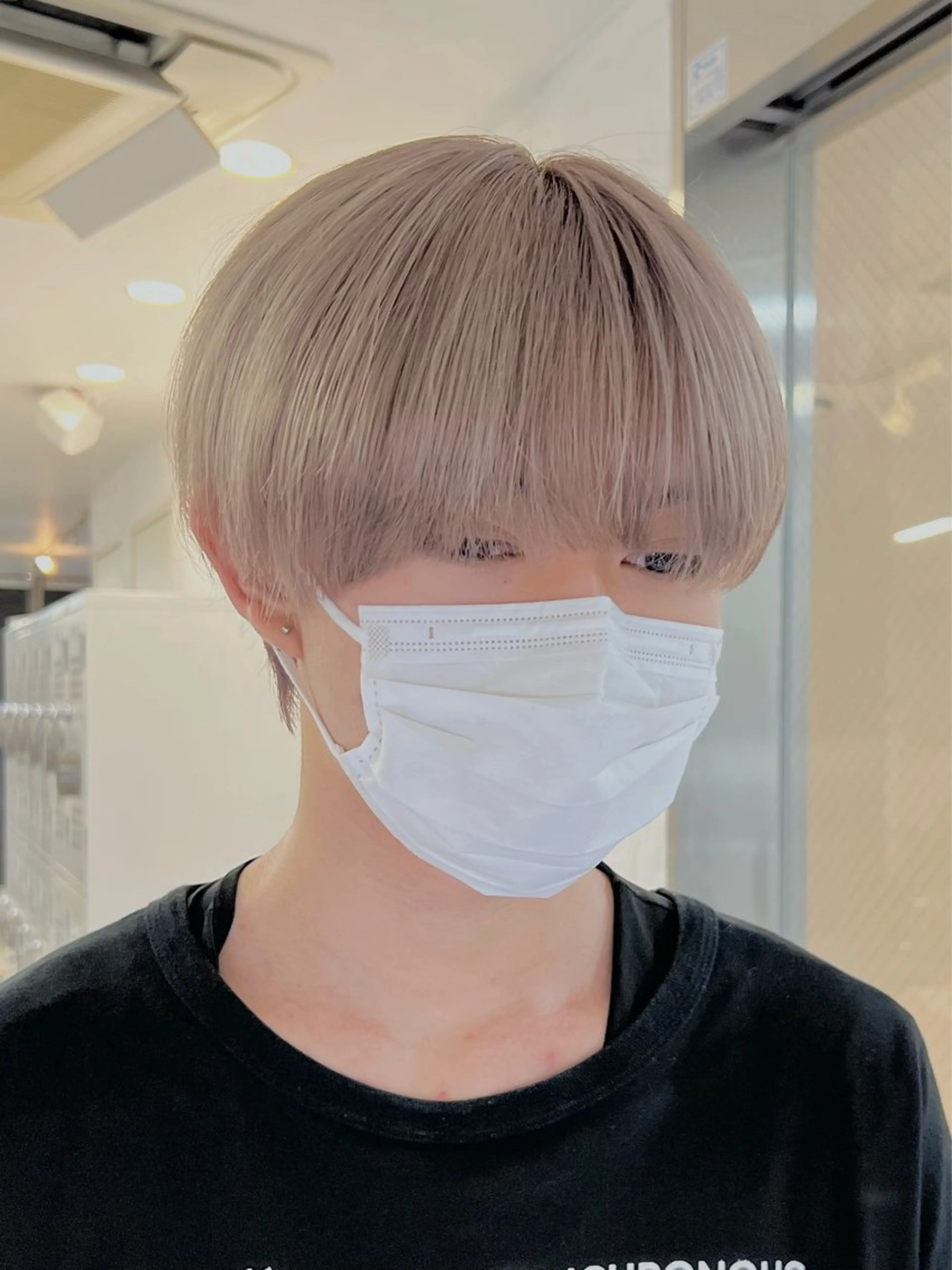 ショート カラー メンズ メンズハイトーン 学生（メンズ向け） デザインカラー ハイトーンカラー 学生 ヘアカラー テテ風パーマ/ シャドウパーマ/廣田のヘアスタイル