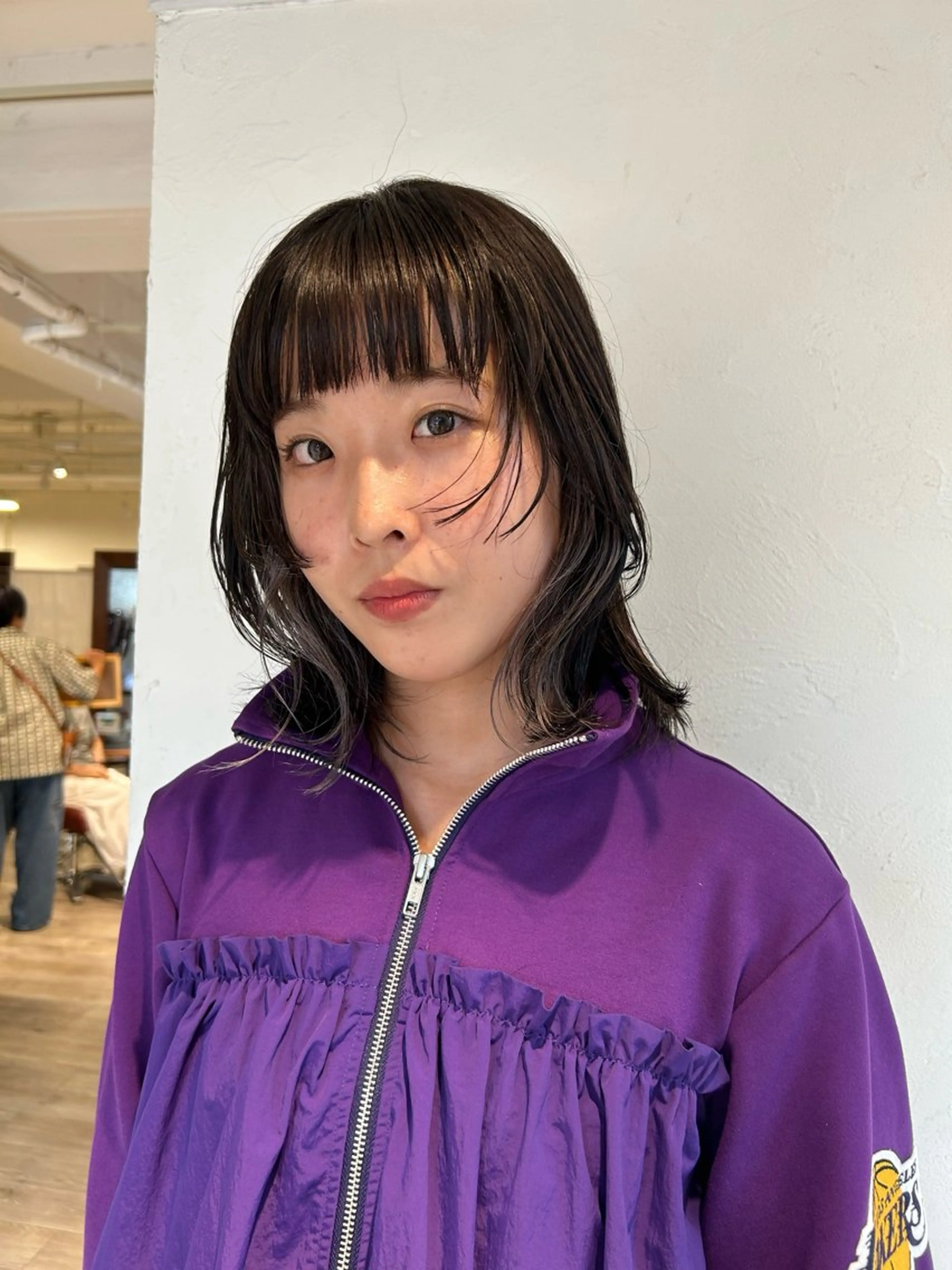 ミディアム カラー インナーカラー シルバー 顔周りカット レイヤーカット Riches by ENVY 西宮北口【リシェス バイ エンヴィー】所属・カラーリスト IKUHOのヘアスタイル