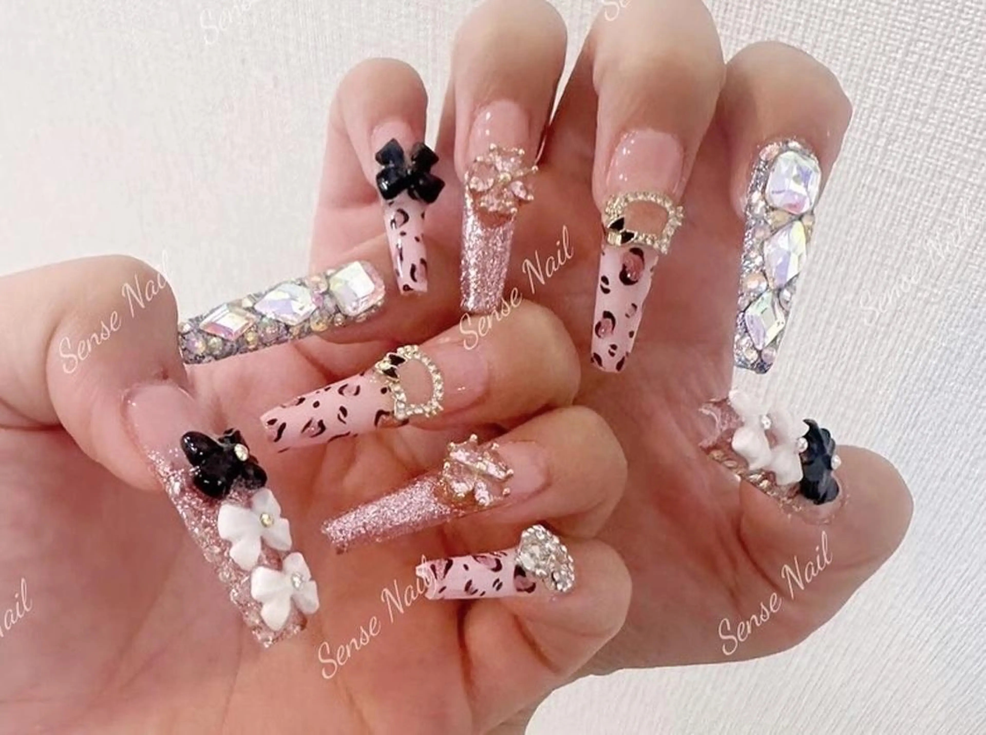 ネイル ハンドネイル ハンドケア Feinn Ink💕のネイルデザイン