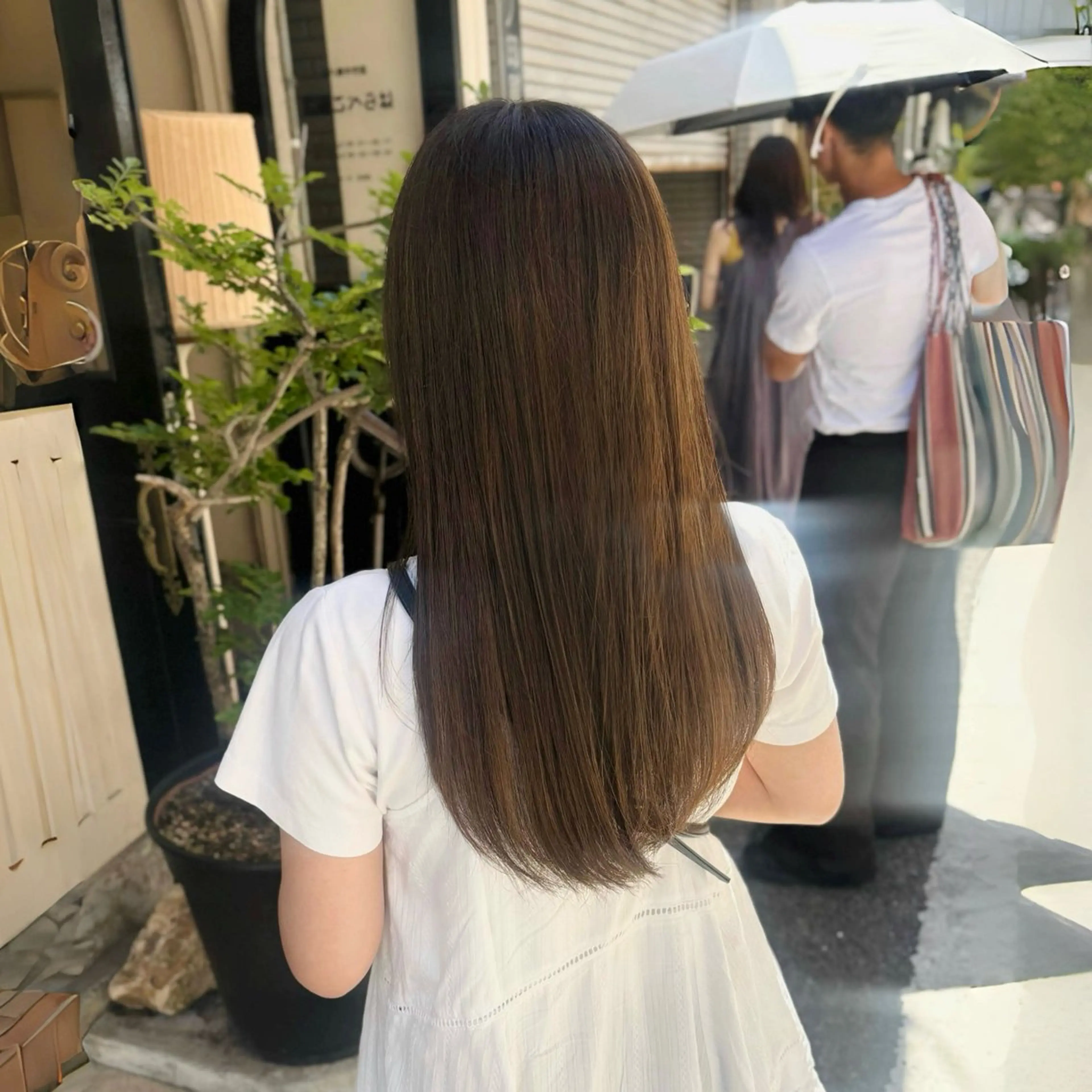 セミロング カラー ベージュカラー ブリーチ 透明感カラー ブリーチなしカラー オリーブベージュ カット ヘアカラー トリートメント 芦刈咲来/髪質改善/ 赤み消し/顔周りのヘアスタイル