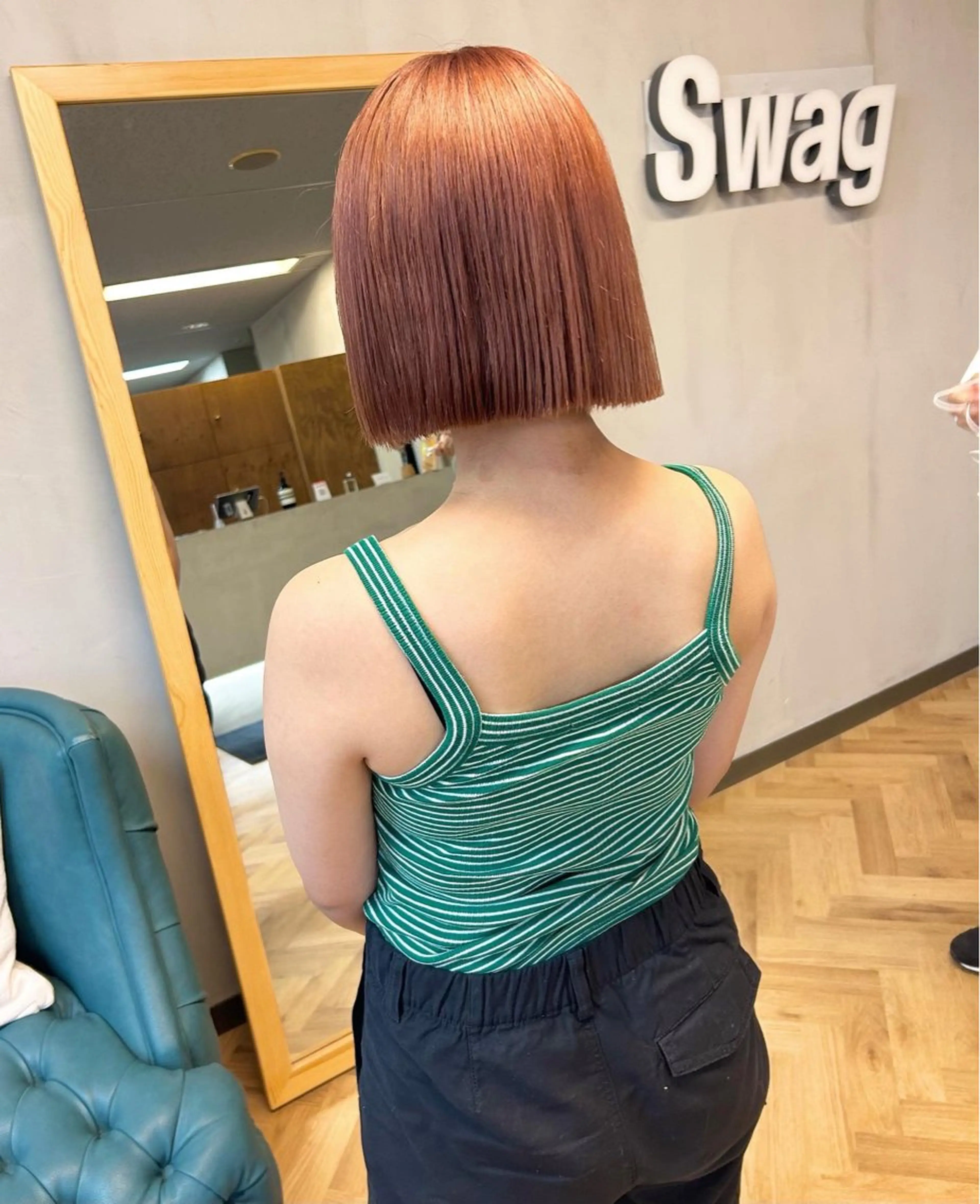 ショート カラー パーマ ヘアアレンジ ハイトーンカラー オレンジ ピンクカラー カット ヘアカラー トリートメント 髪と音処　マトぺ所属・ダブルカラー/ボブ ブリーチカラー/ユリのヘアスタイル