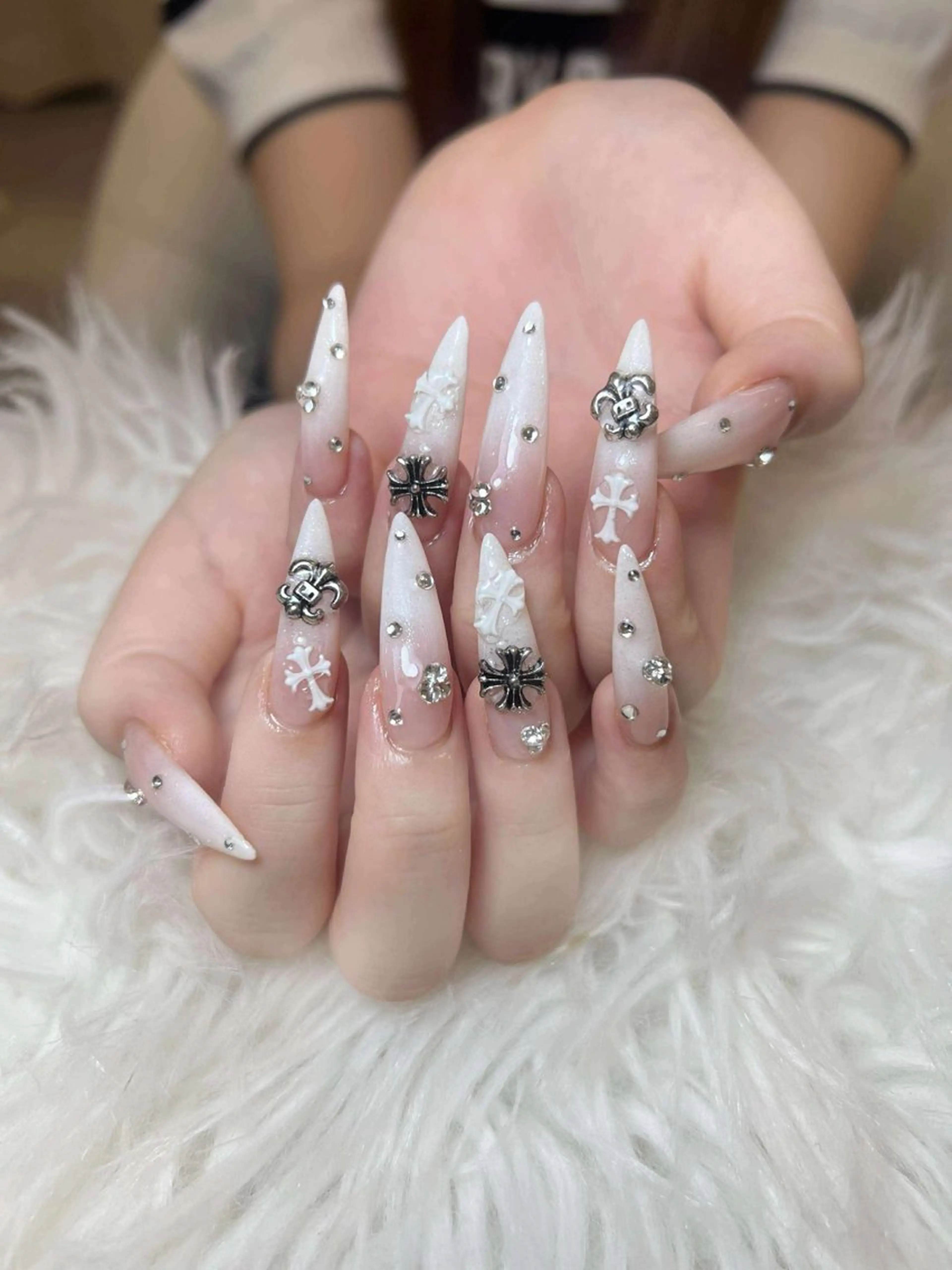 ネイル ハンドネイル ハンドケア Anh Nail 歌舞伎町のネイルデザイン