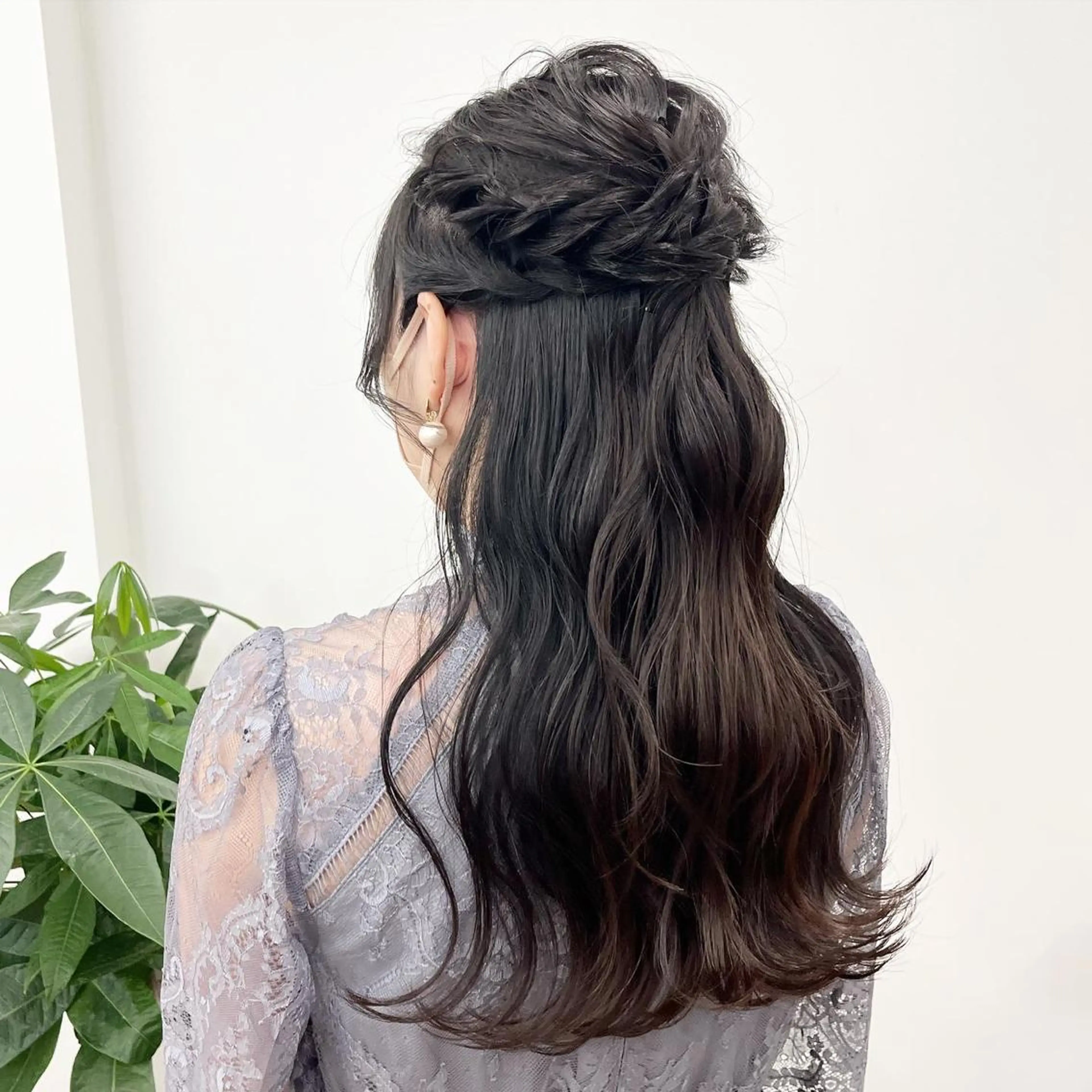 セミロング ヘアアレンジ 結婚式・ブライダル HIROKO / 透明感暖色カラー🎀のヘアスタイル