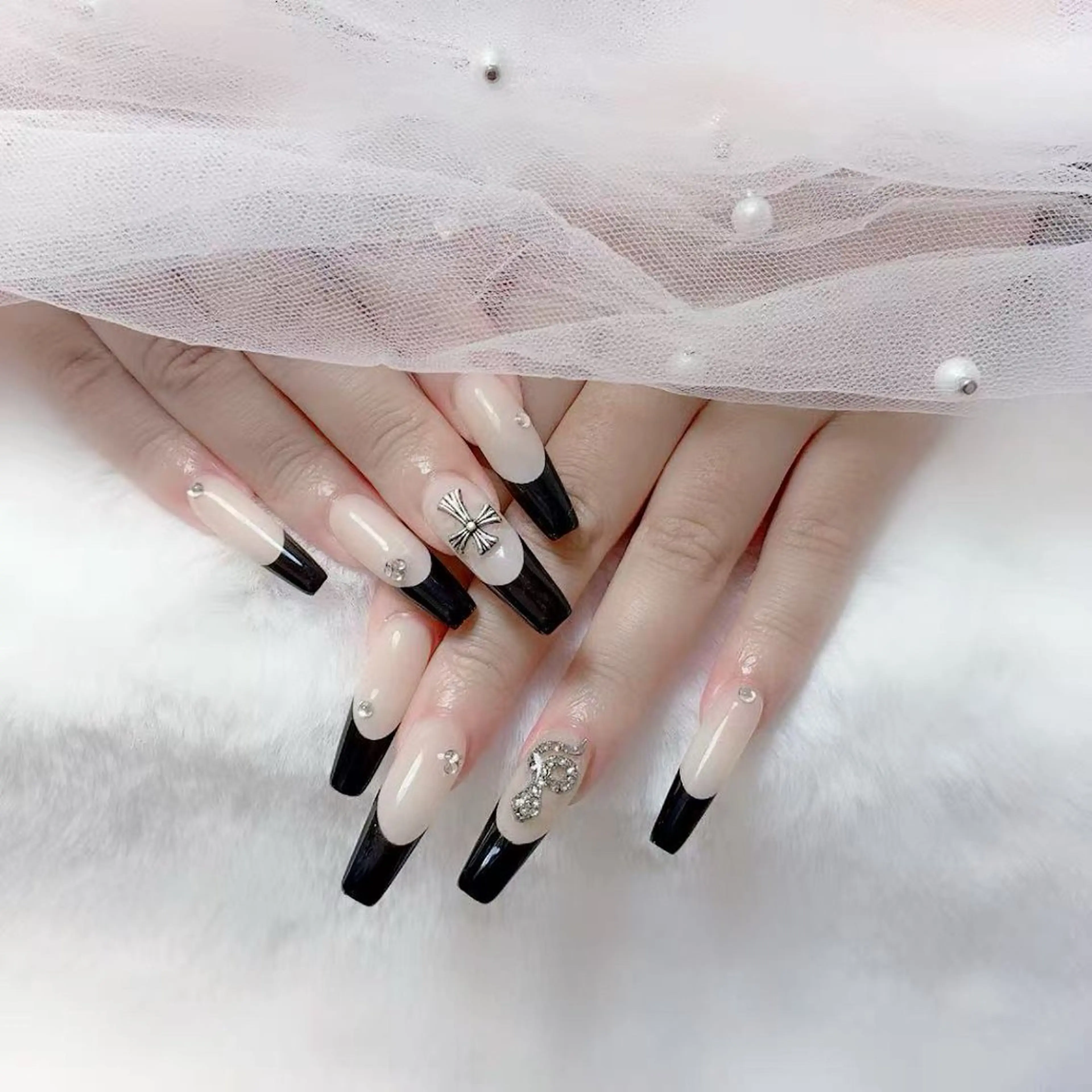 ネイル アニマル柄 アートネイル チークネイル フラッシュネイル フットネイル ハンドネイル 長さだし/持込/ ワンホンネイル/Umのネイルデザイン