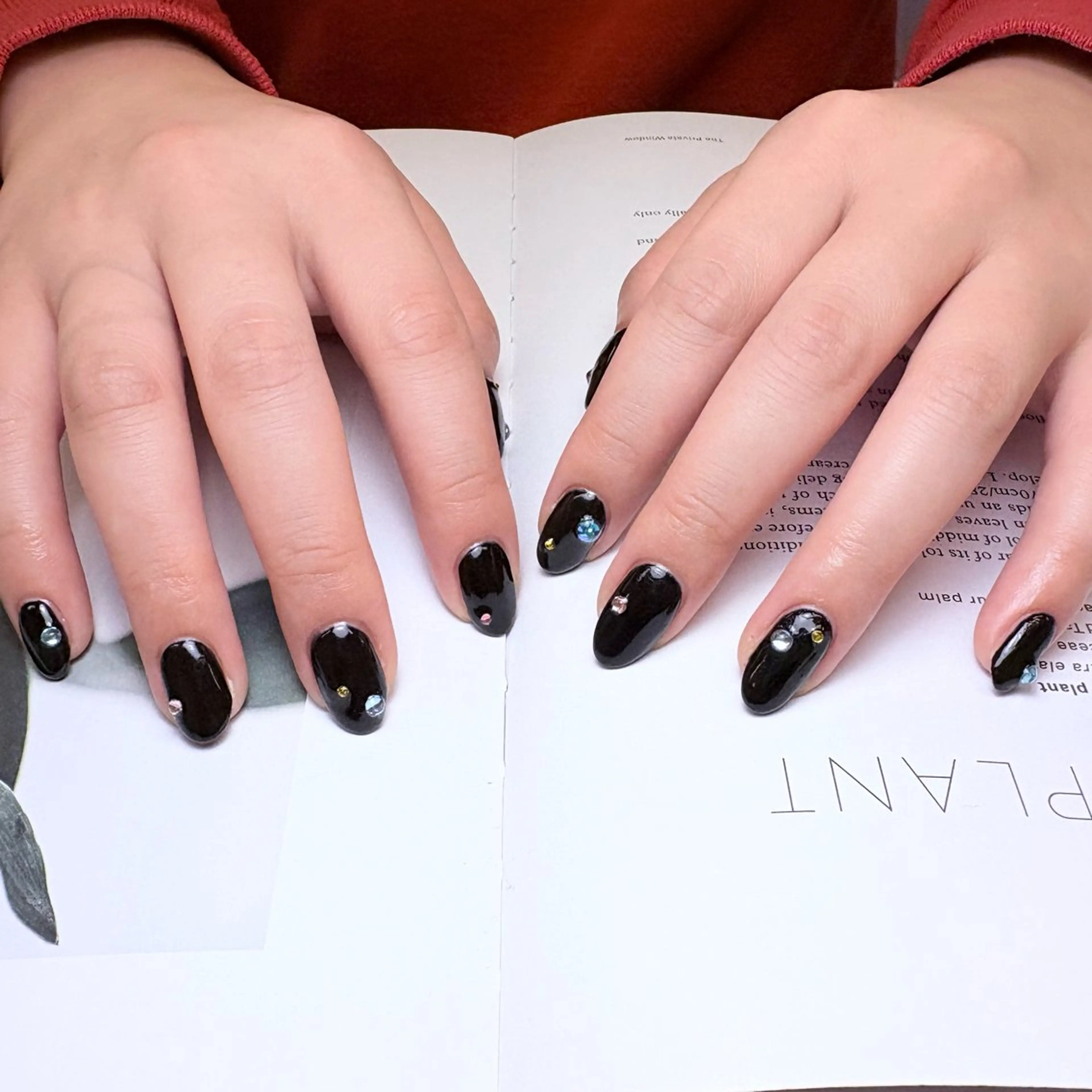 ネイル ハンドネイル VIVA NAIL所属・自爪を傷つけない フィルイン3500円のネイルデザイン