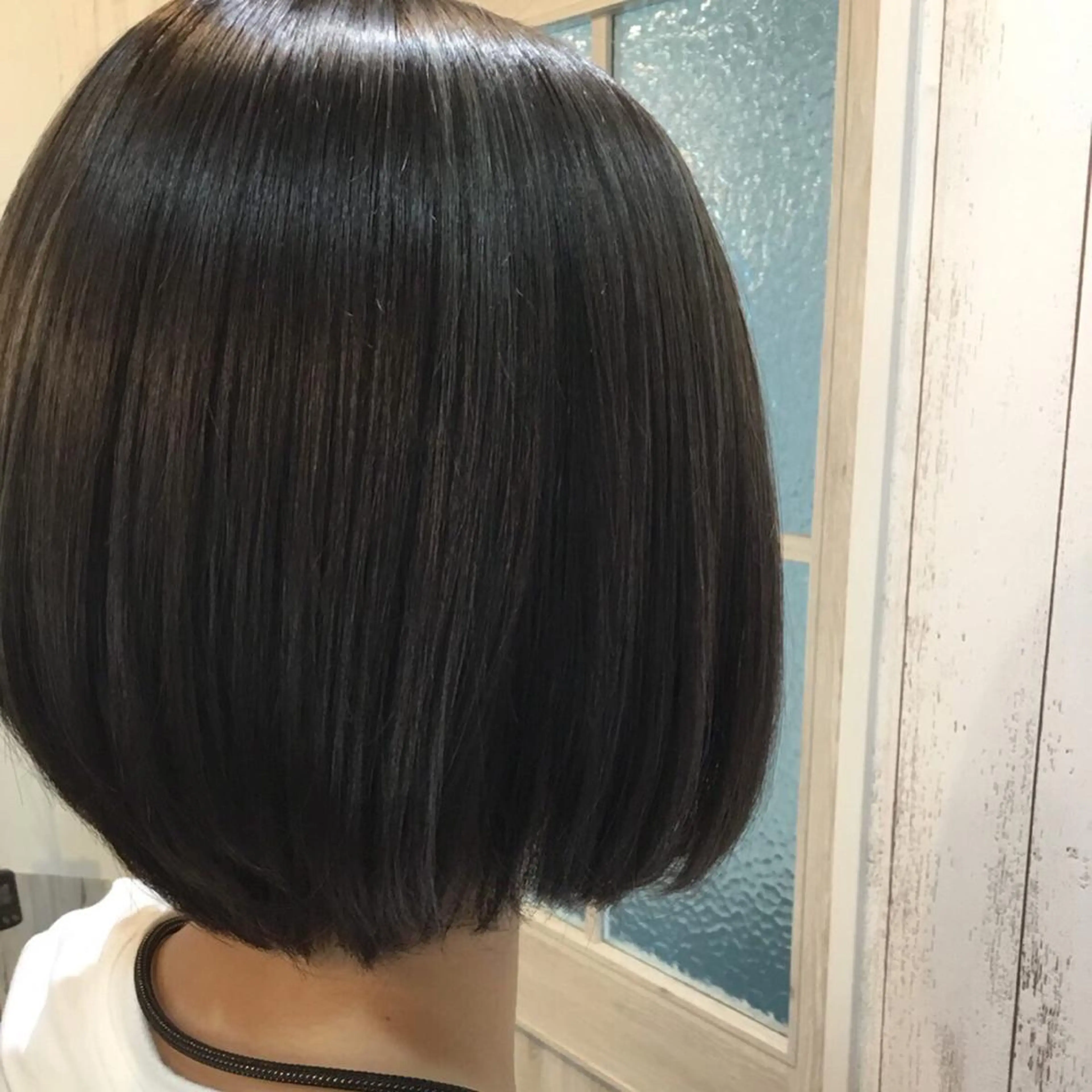 ショート カラー embrace エンブレイスのヘアスタイル