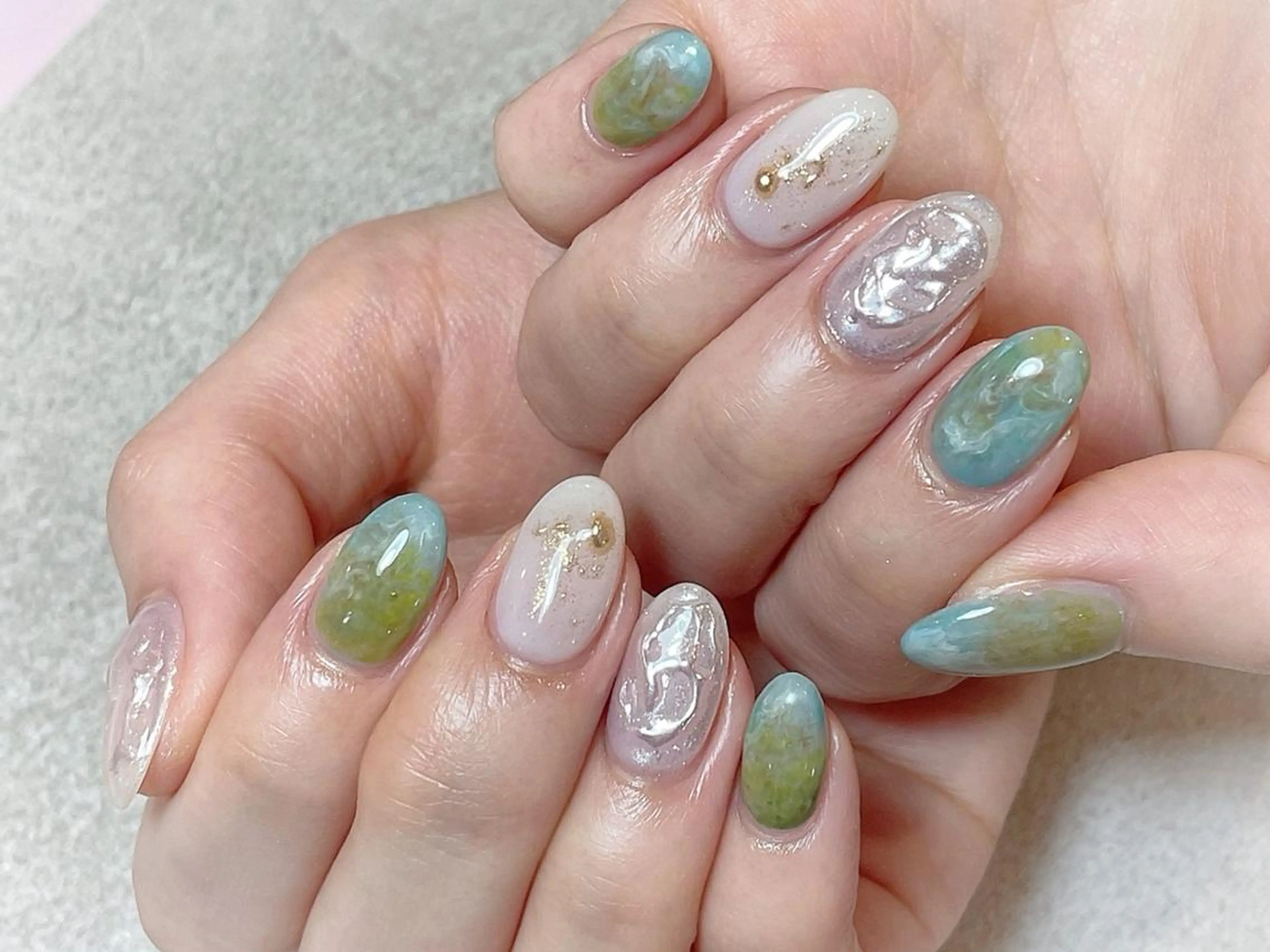 ネイル ストーンネイル ハンドネイル Cat's eye TOKYO 新宿店のネイルデザイン