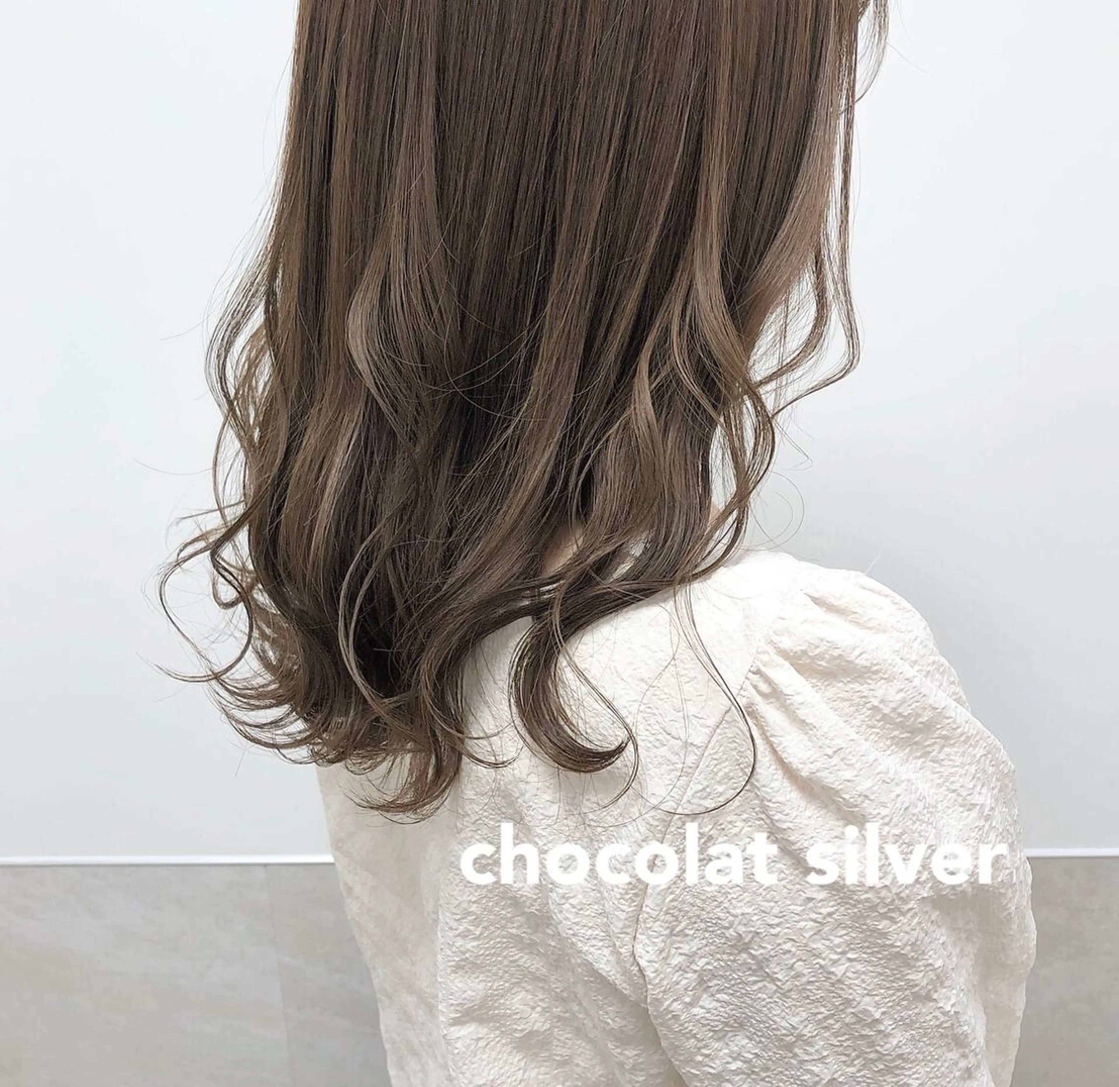 セミロング カラー ヘアアレンジ ブラウンカラー シルバー autre所属・大久保 ひでなりのヘアスタイル