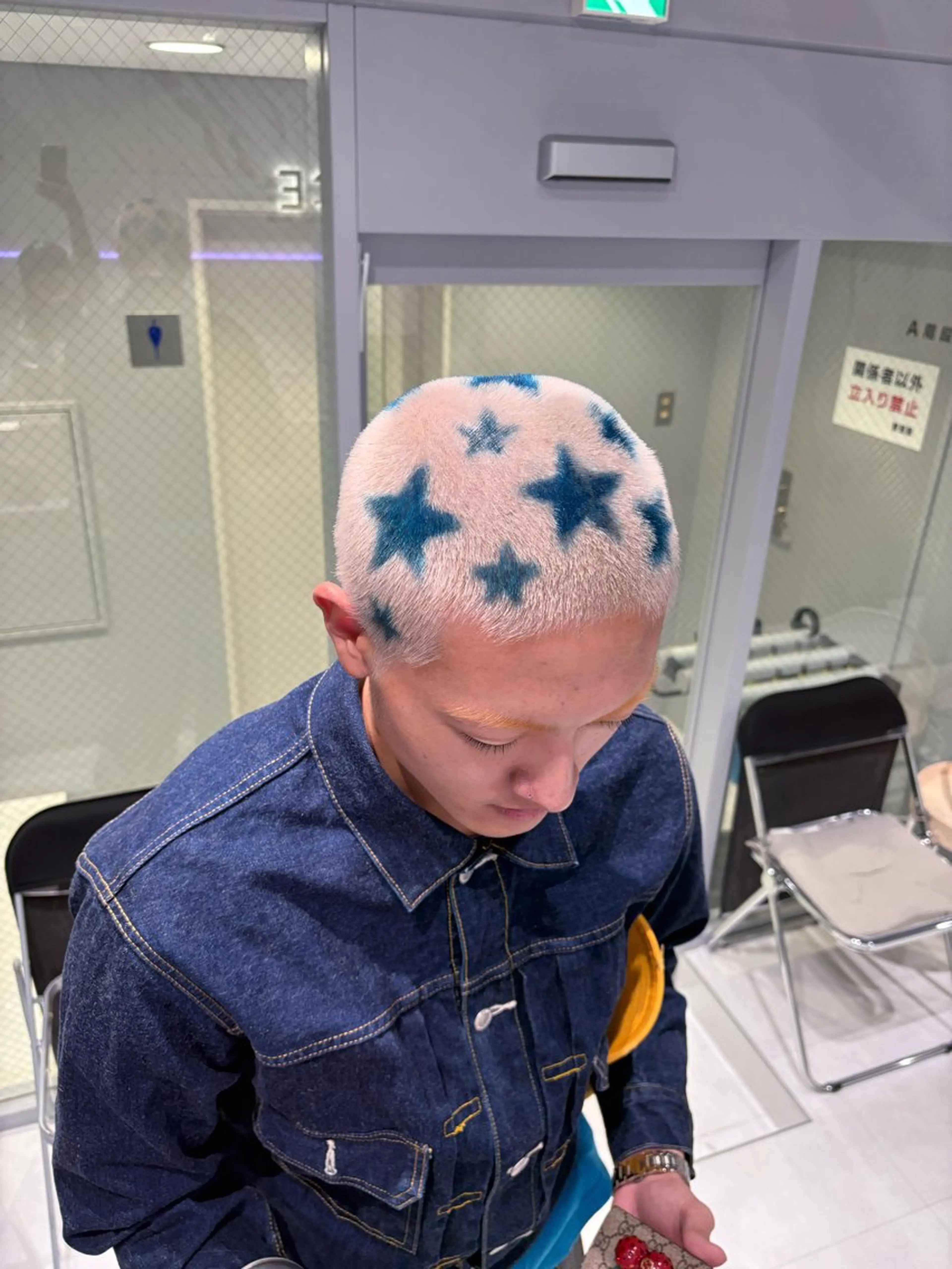 ショート カラー メンズ カット ヘアカラー トリートメント 菜々🫧新宿 透明感ケアブリーチのヘアスタイル