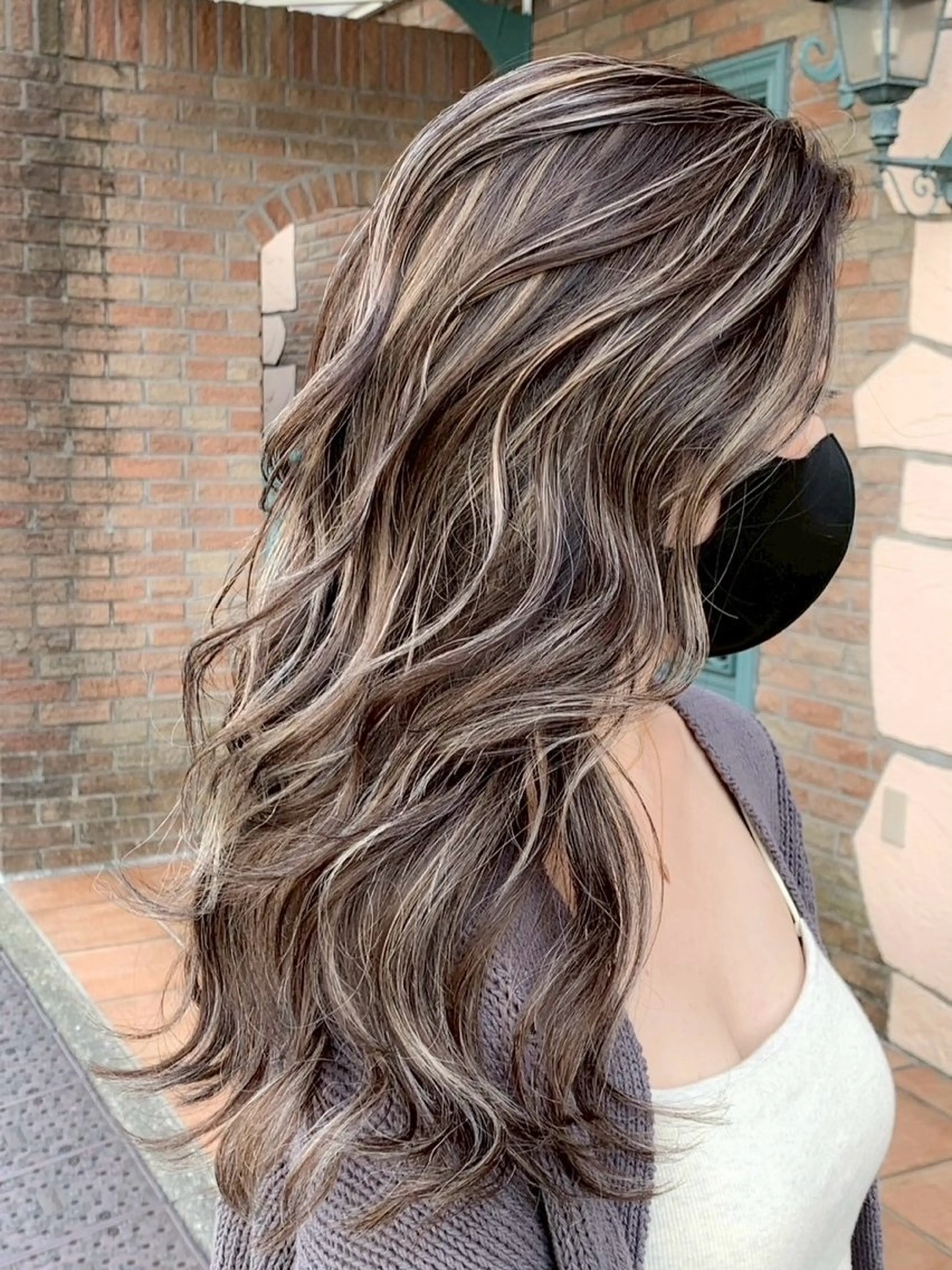 ロング カラー グレージュ ハイライトカラー ハイライト ヘアカラー 表参道/ハイライト リタッチ/縮毛矯正のヘアスタイル