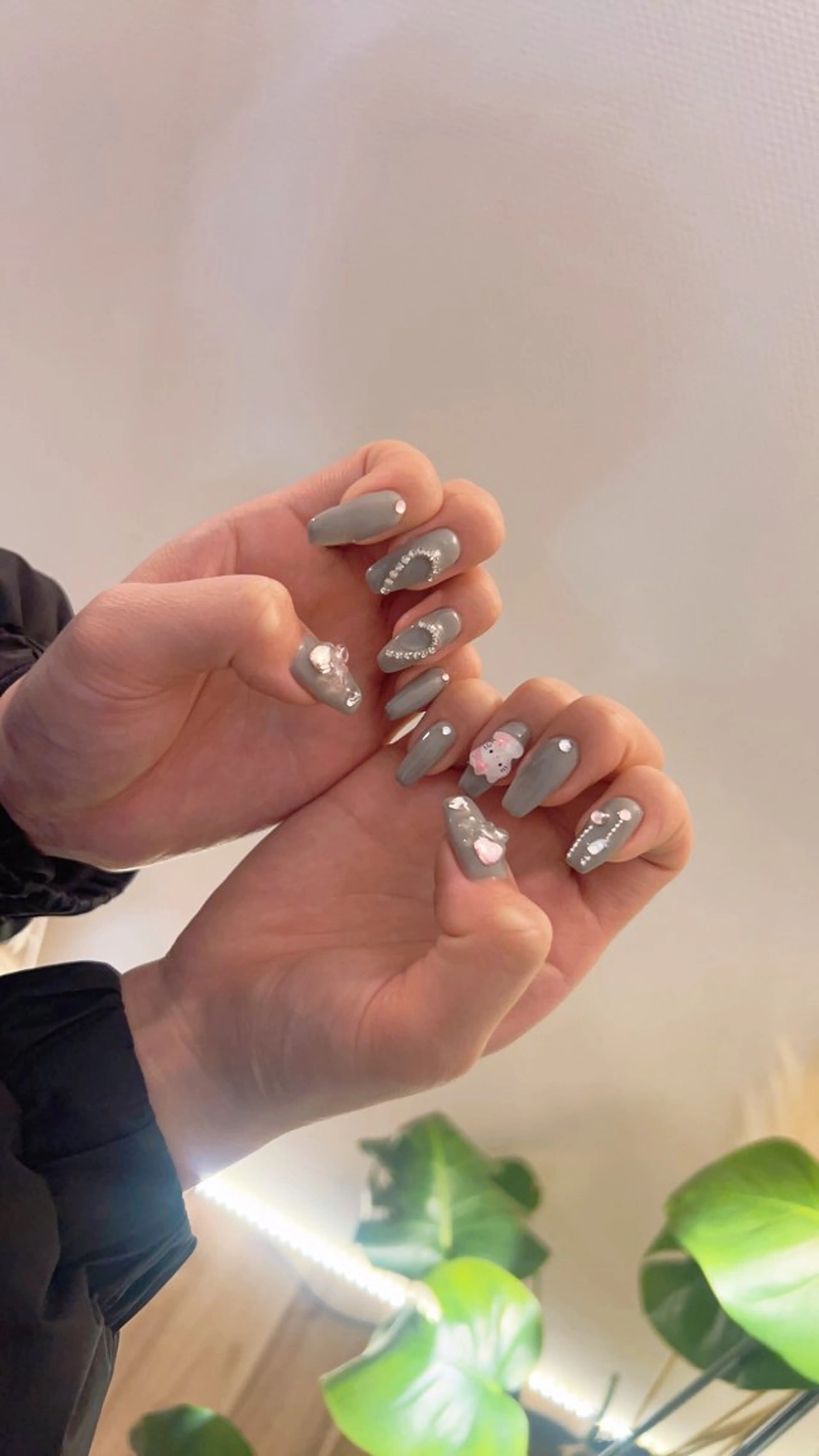 《オフなし》ハンドネイル💅やり放題‼️パーツ乗せ放題‼️ケア有り✨💗練習モデル募集中💅︎💕︎の写真