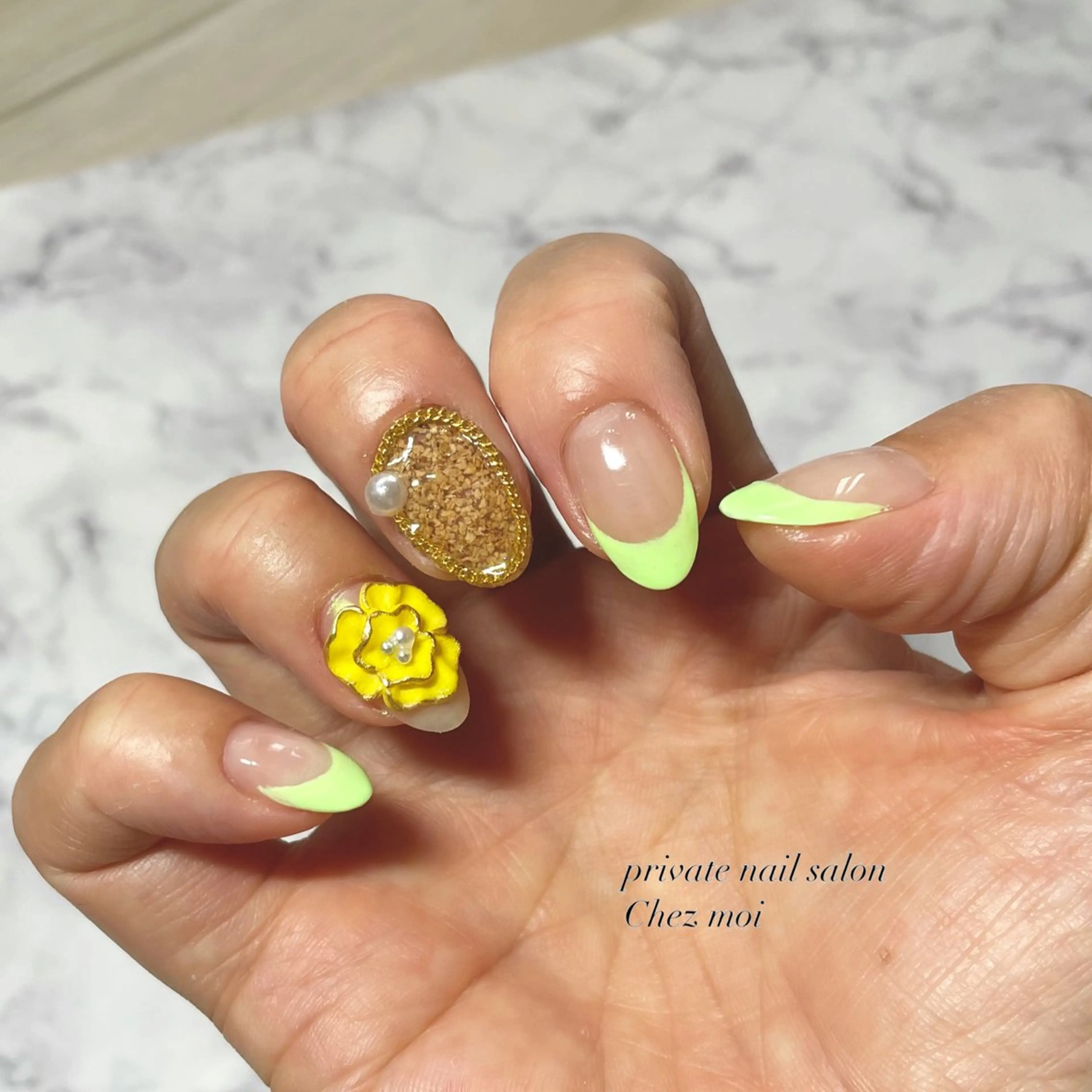 ネイル フラワーネイル KOMINE TOMOKOのネイルデザイン