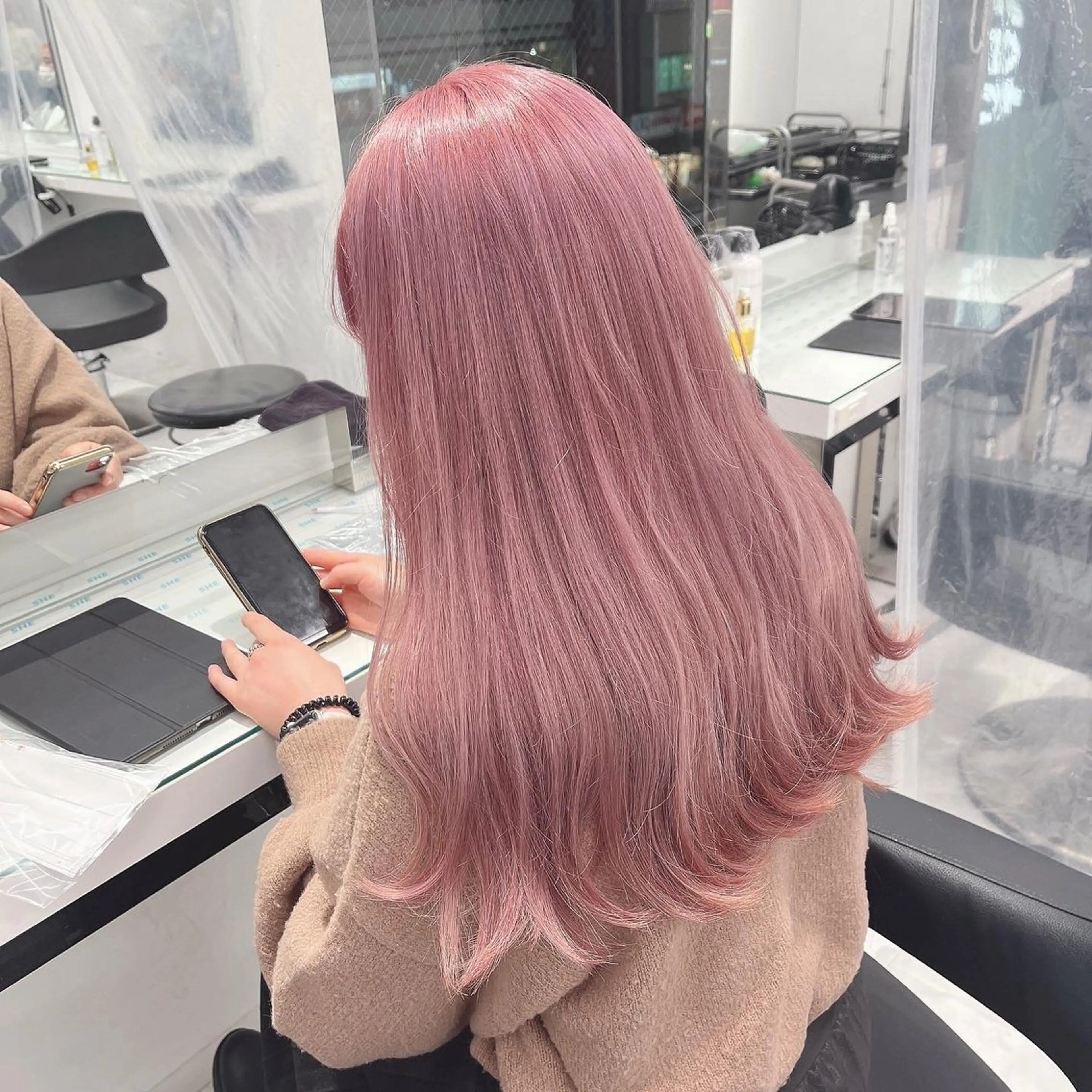 ロング カラー ヘアアレンジ ヘアカラー トリートメント ヘッドスパ ヘアセット ‎🤍モテ髪作ります 🤍ゆうと🤍のヘアスタイル