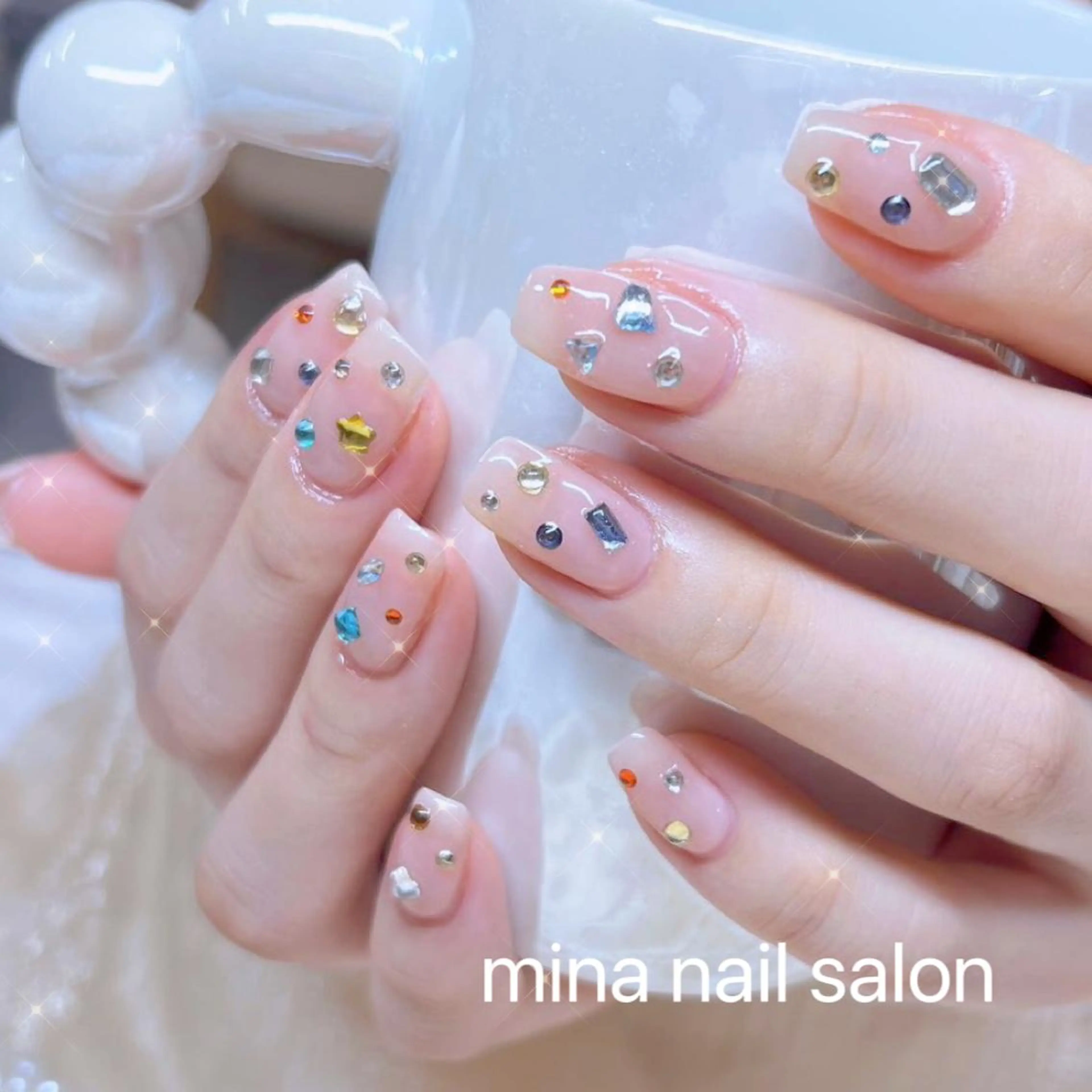ネイル ハンドネイル 美奈🎀 チップ長さだし専門店のネイルデザイン