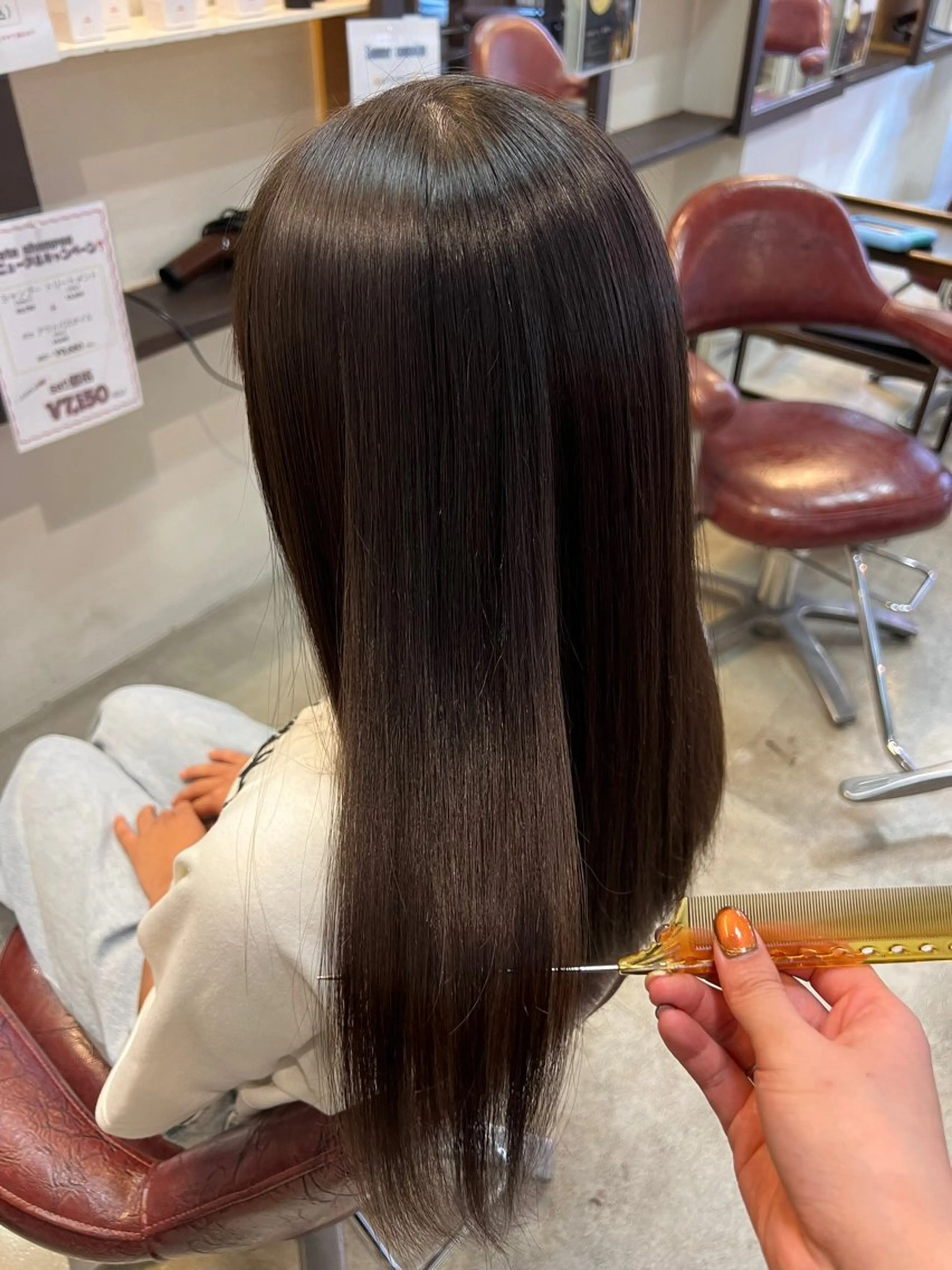 ミディアム 髪質改善 縮毛矯正 縮毛矯正 松山 優里のヘアスタイル