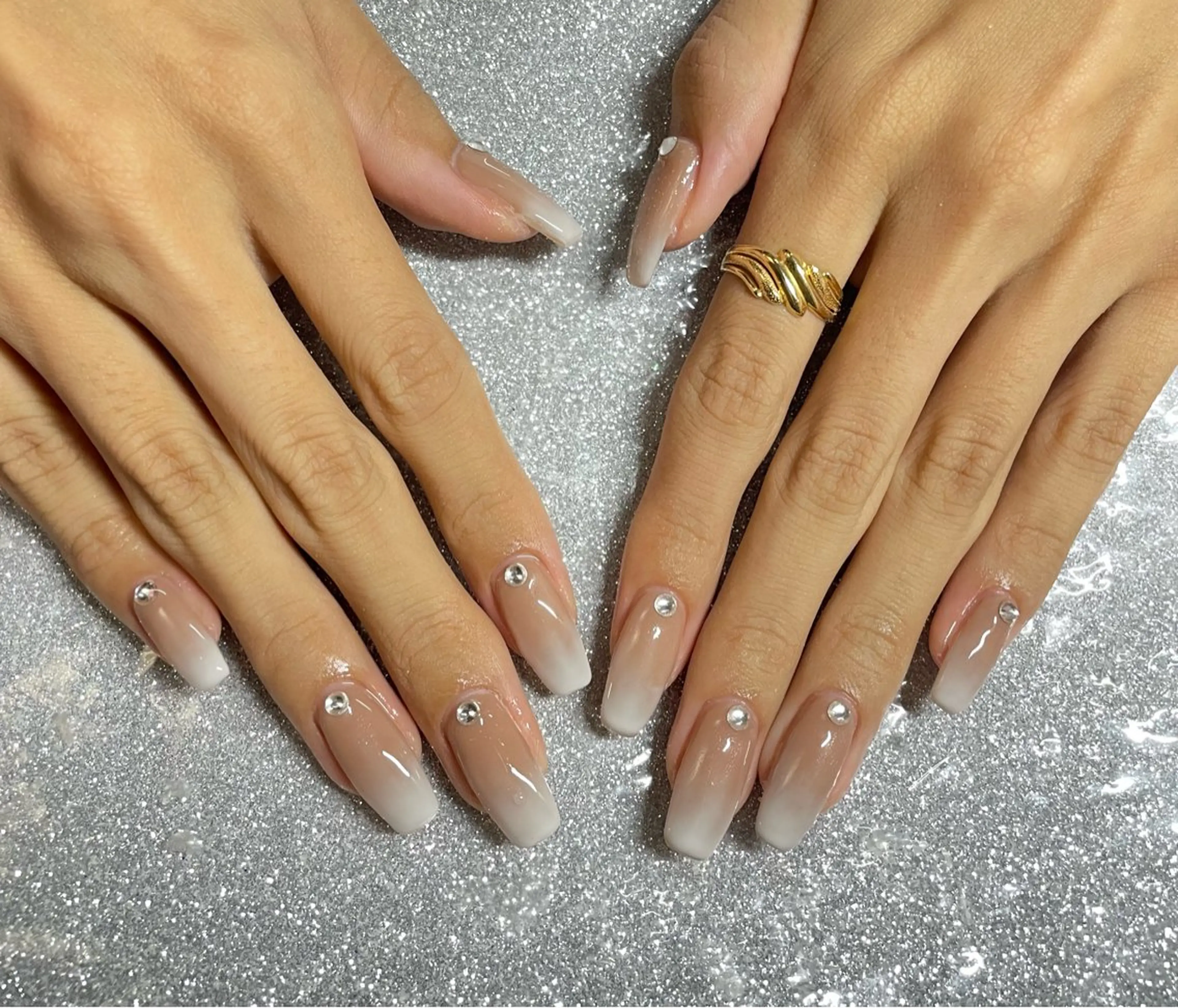 ネイル ハンドネイル VIERU 🌈🎀💖のネイルデザイン