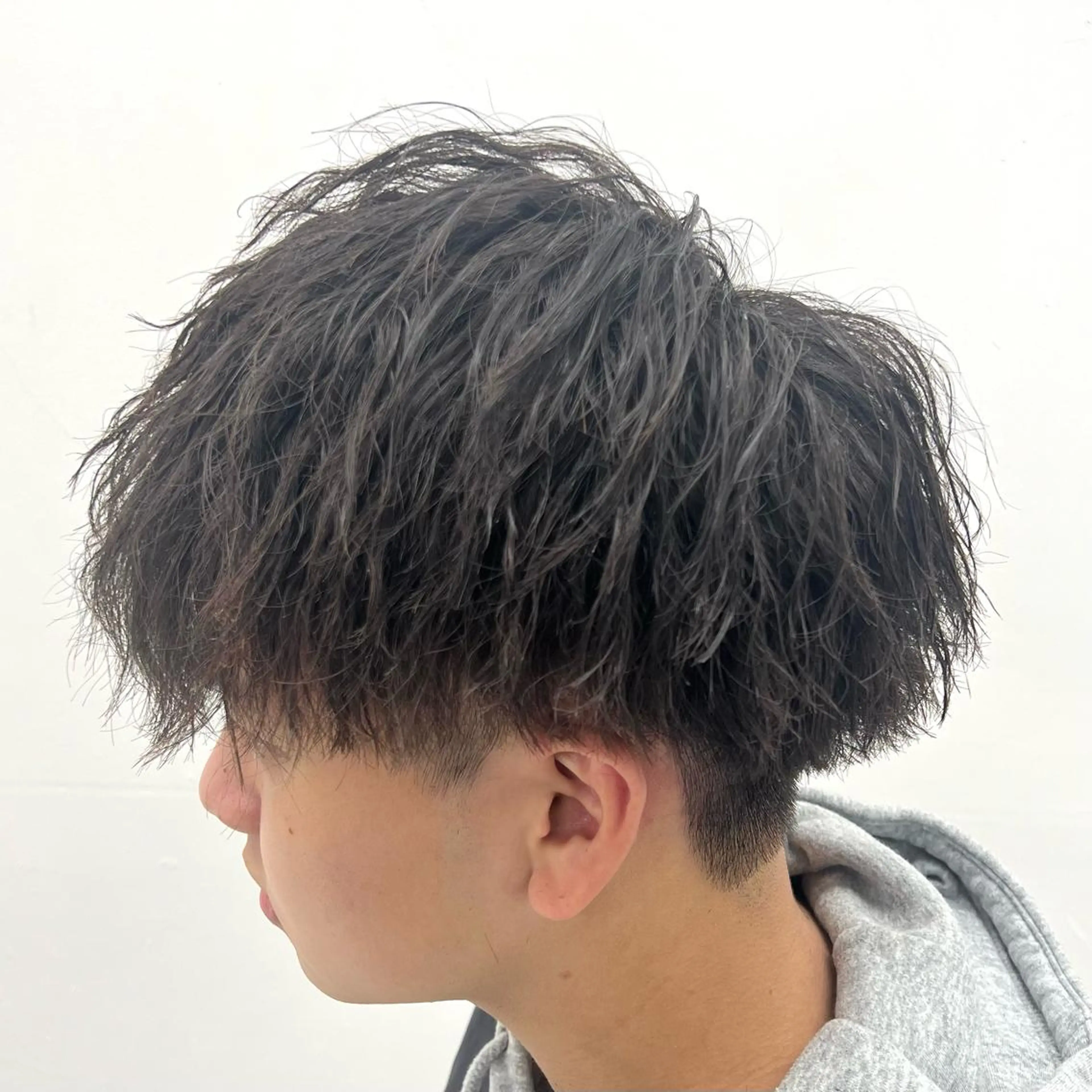 パーマ メンズ メンズパーマ メンズツイストパーマ ツイストパーマ カット パーマ 柏メンズカットパーマ NO.1タイチのヘアスタイル