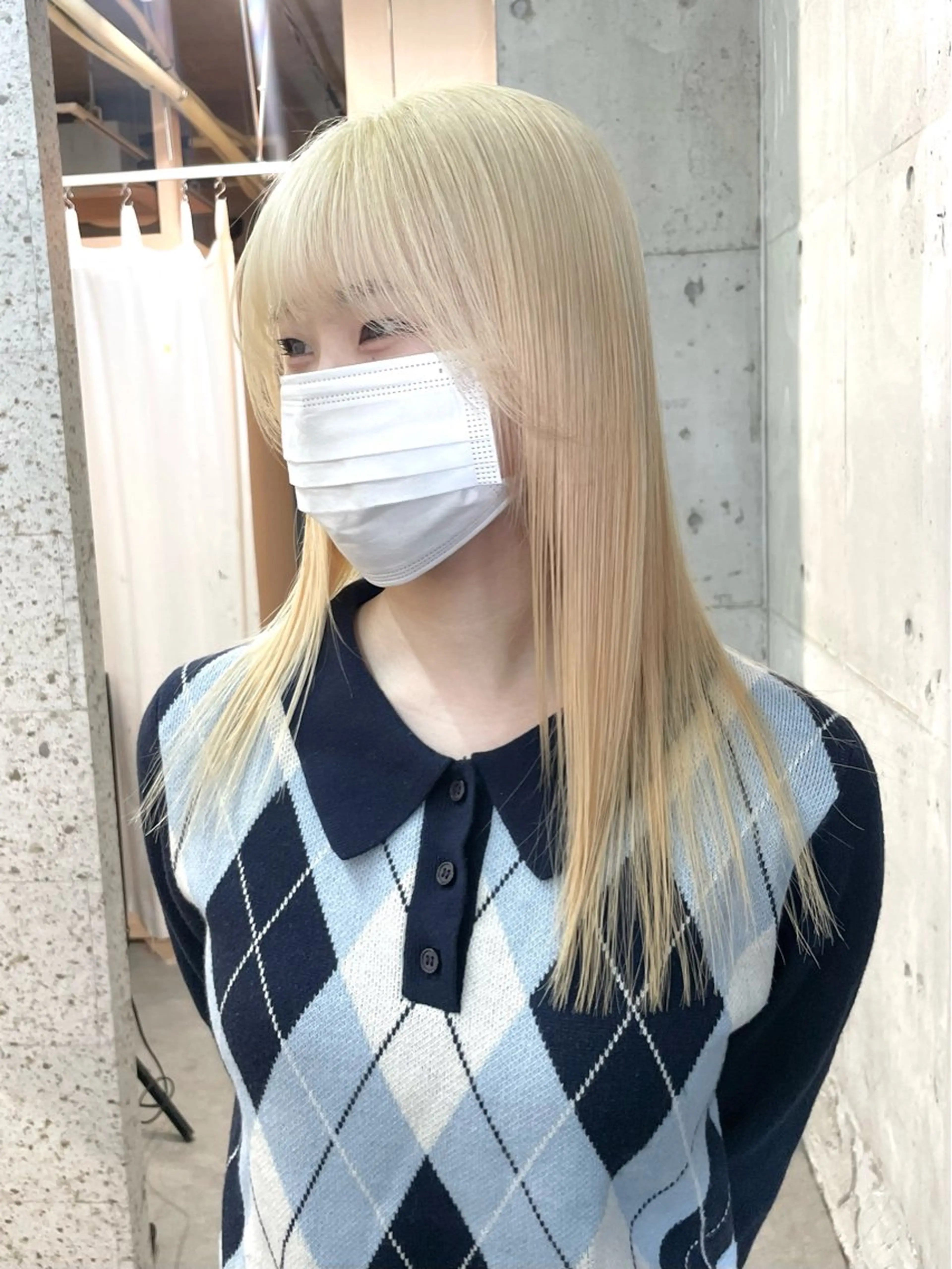 セミロング カラー ブロンド lani hair salon所属・SHOTO ハイトー ン/デザインカラーのヘアスタイル