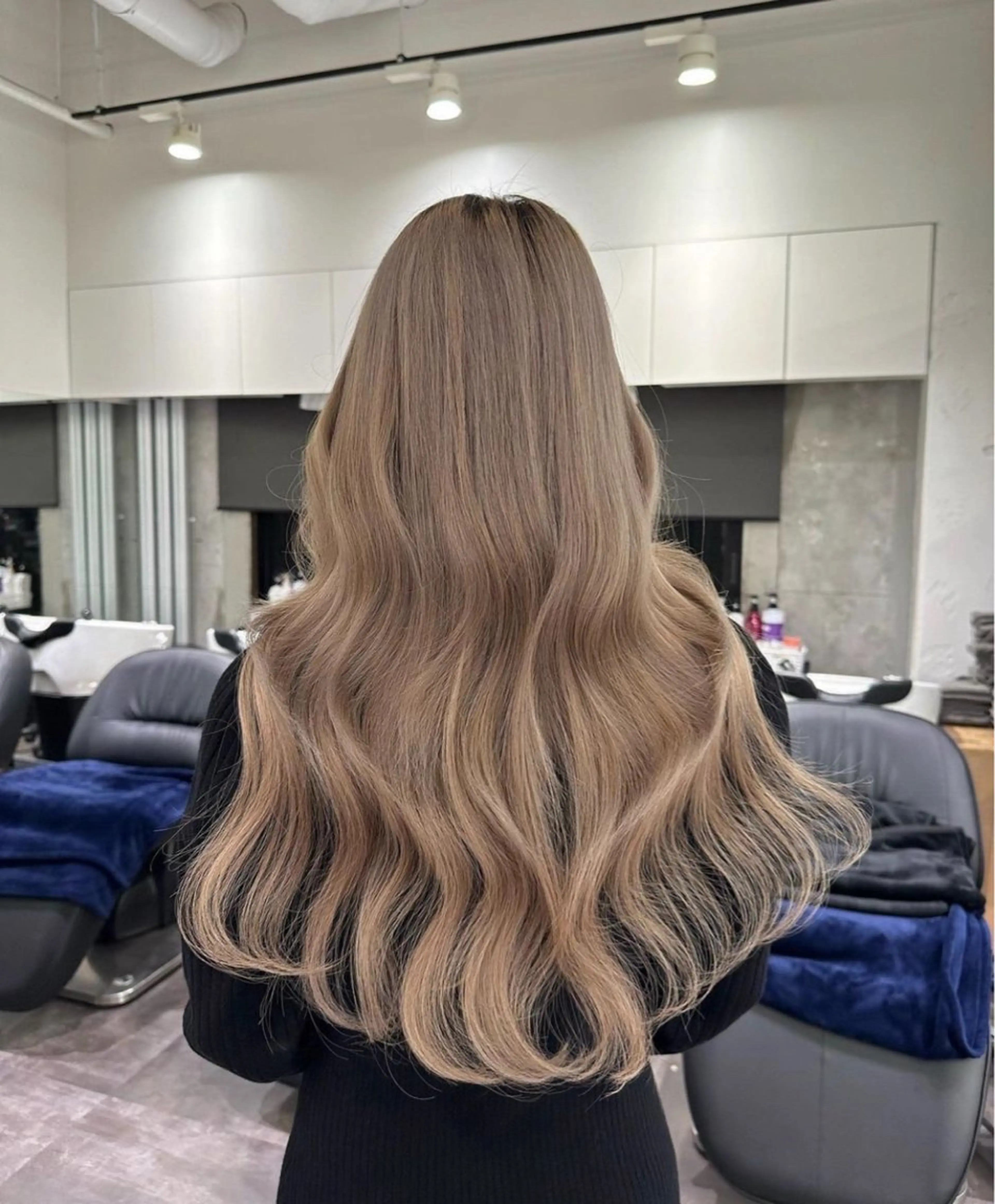 ロング カラー ヘアアレンジ ブリーチ 透明感カラー グレージュ ピンクカラー 韓国風レイヤーカット 艶カラー🫧菊池のヘアスタイル