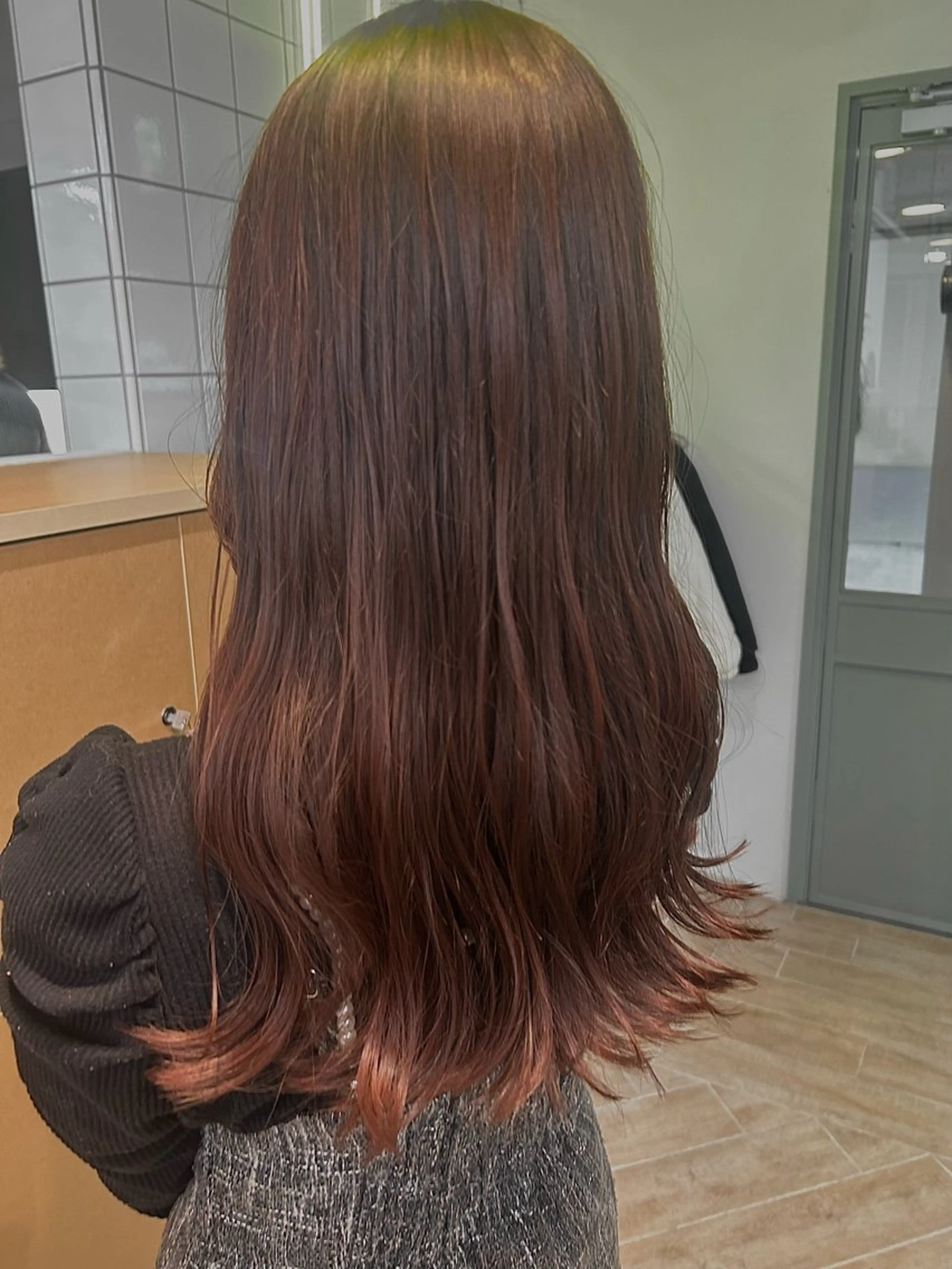 ロング カラー ベージュ/ダブルカラ ー/新潟駅/青柳萌果のヘアスタイル