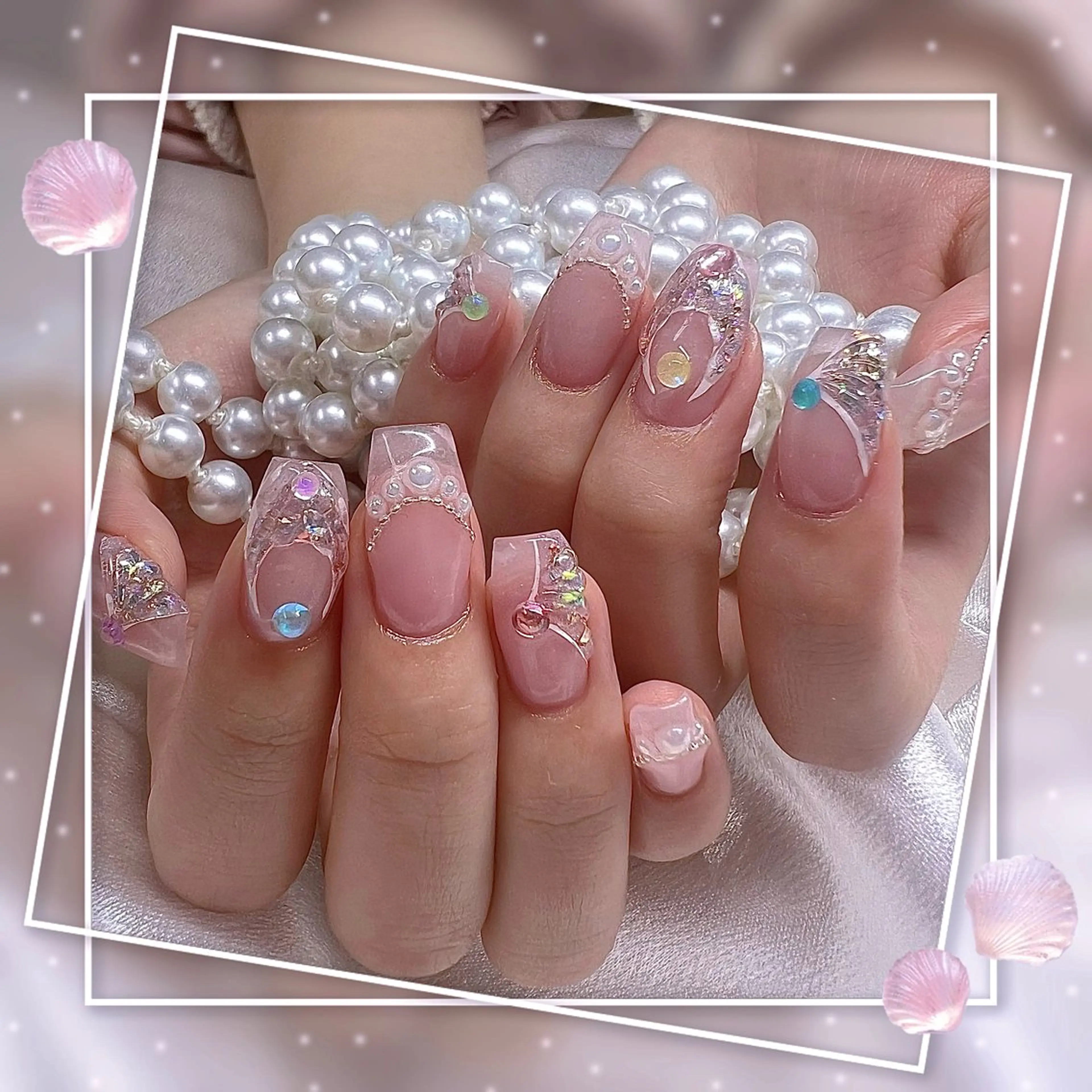 ネイル フレンチネイル グラデーション キラキラネイル 韓国ネイル マグネットネイル ハンドネイル Chill Nailsalonのネイルデザイン
