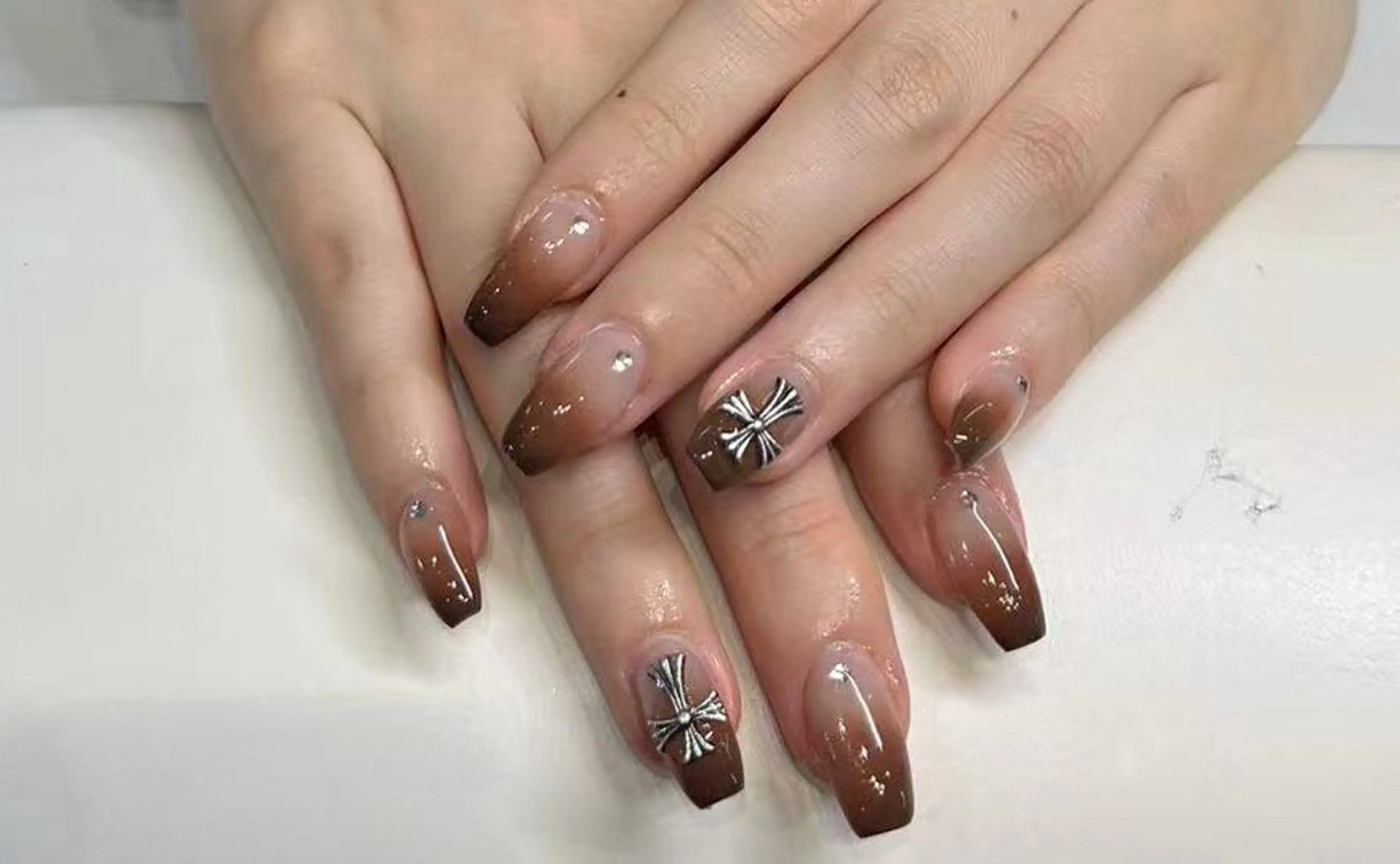ネイル チークネイル 長さ出し フラッシュネイル フットネイル フレンチネイル Niko nailサロンのネイルデザイン