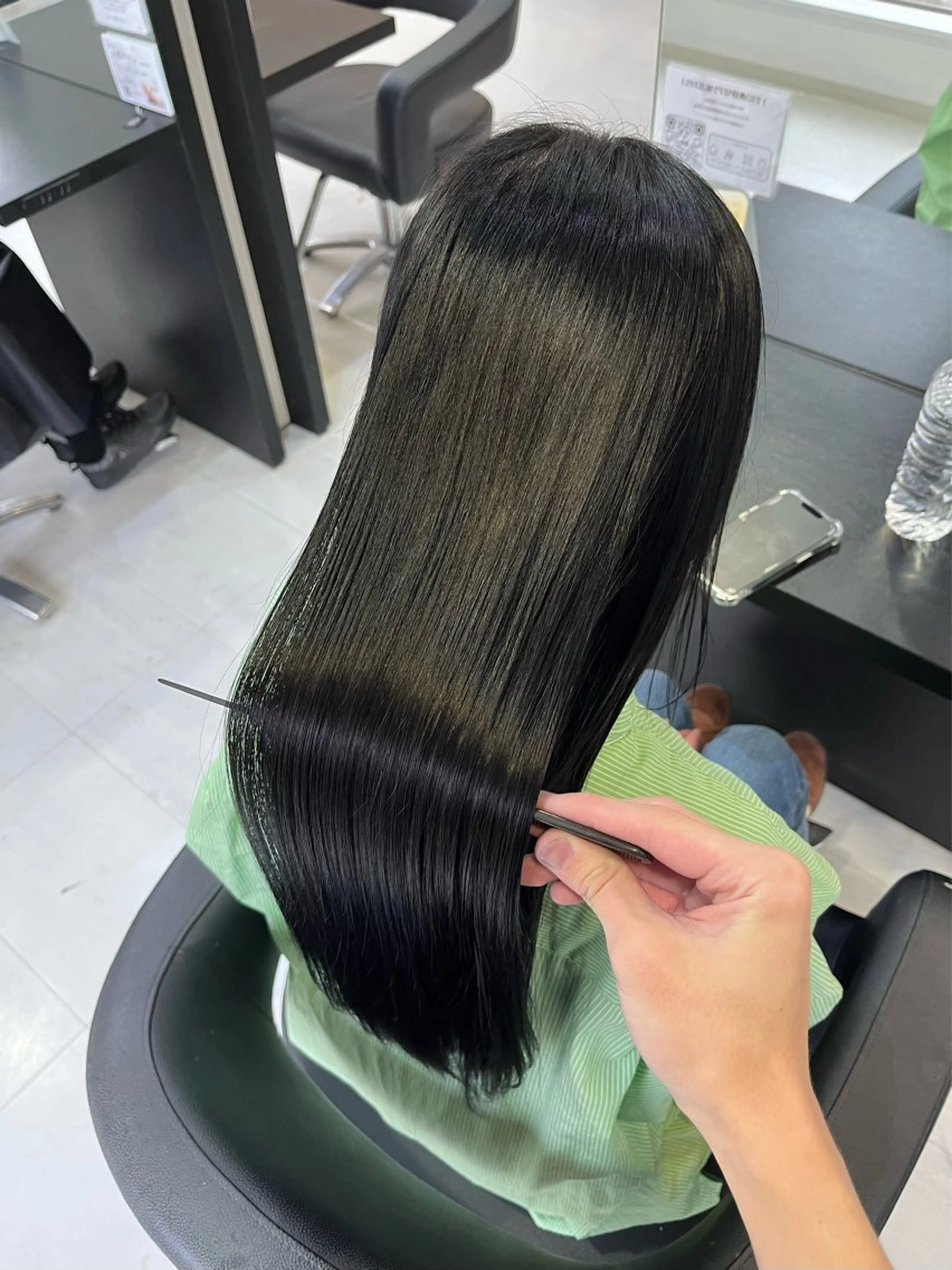 ロング カラー ヘアカラー トリートメント 諸岡 玲のヘアスタイル