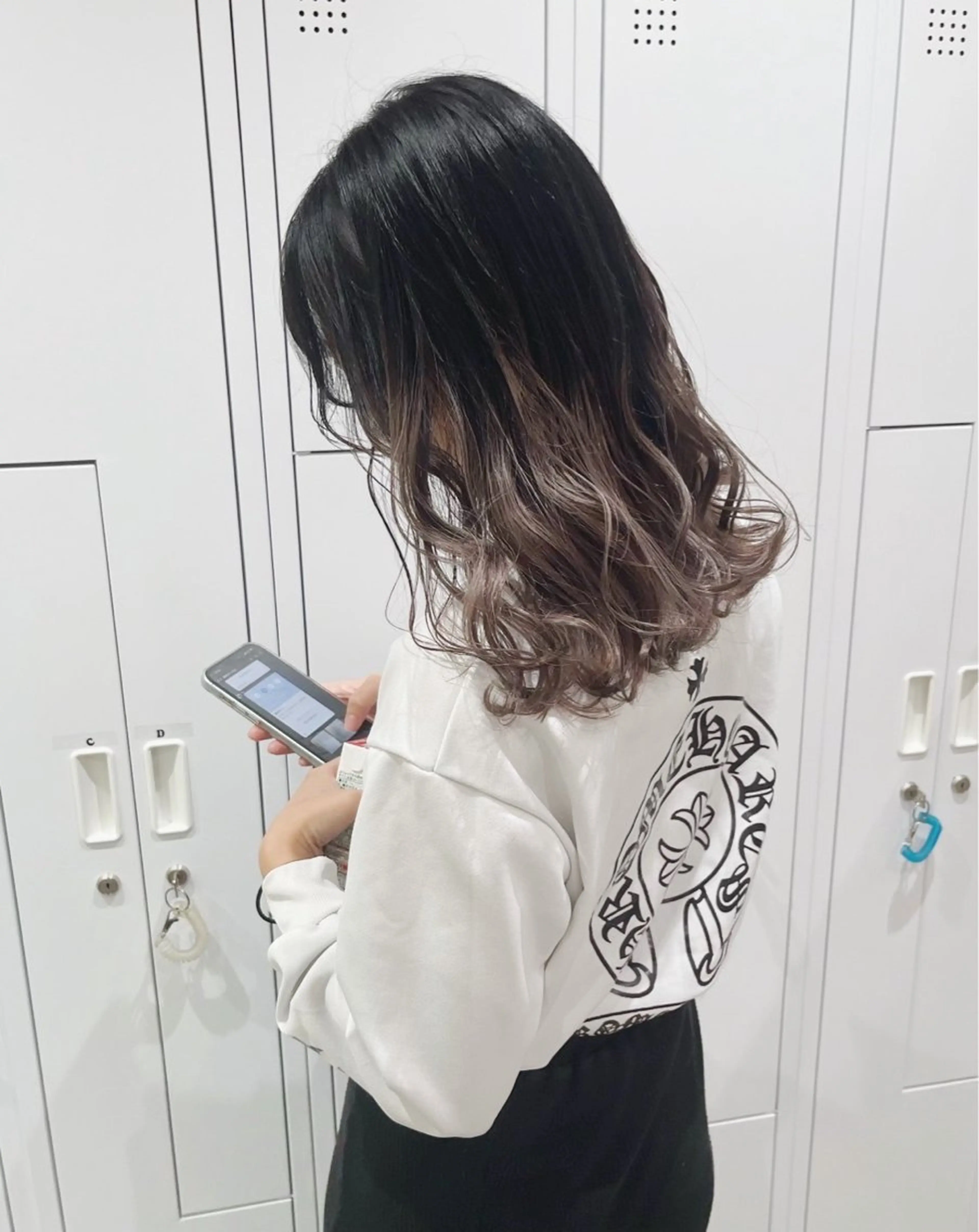 ミディアム カラー カット ヘアカラー 内橋 咲耶のヘアスタイル