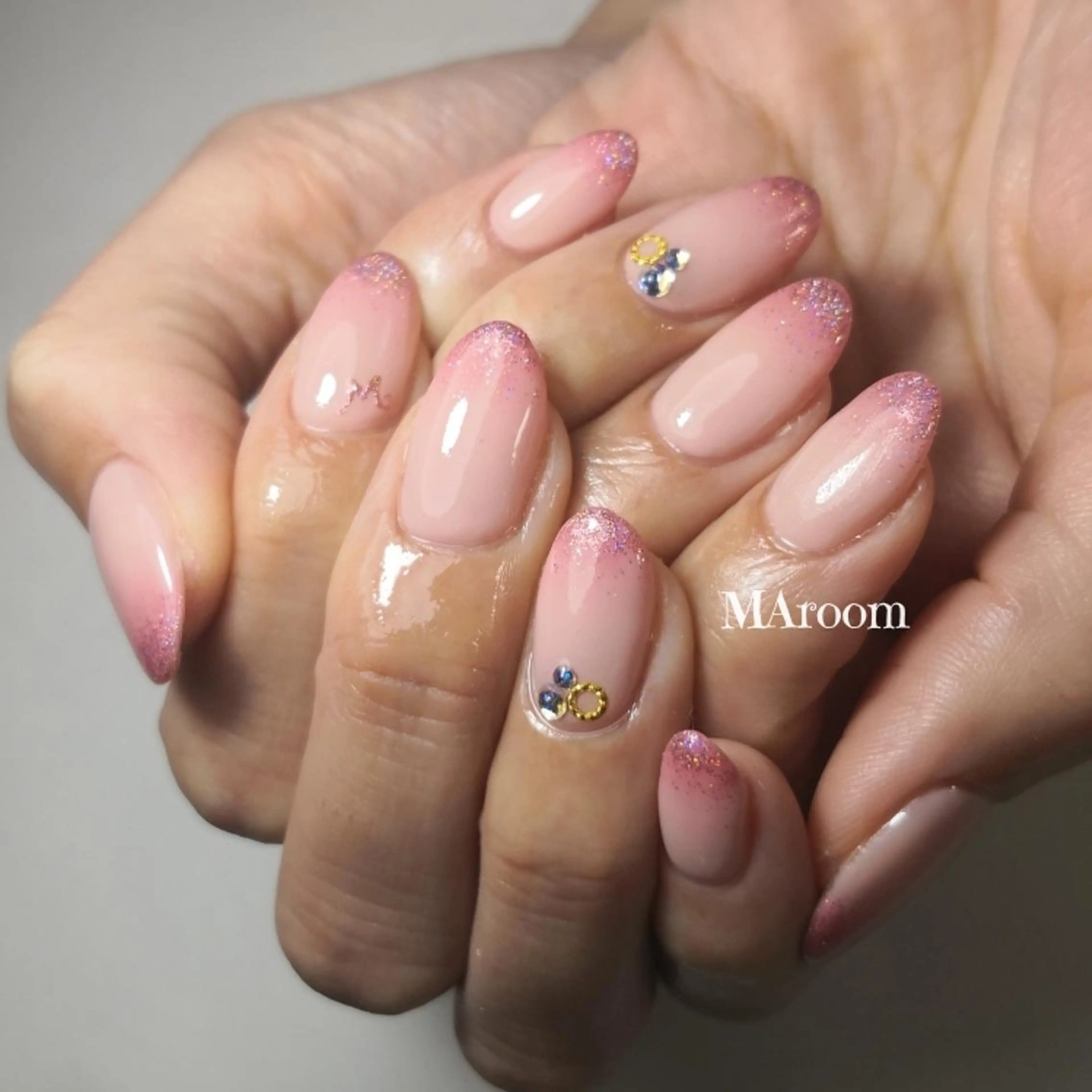 ネイル ＆MERCI所属・&MERCI nail maoのネイルデザイン